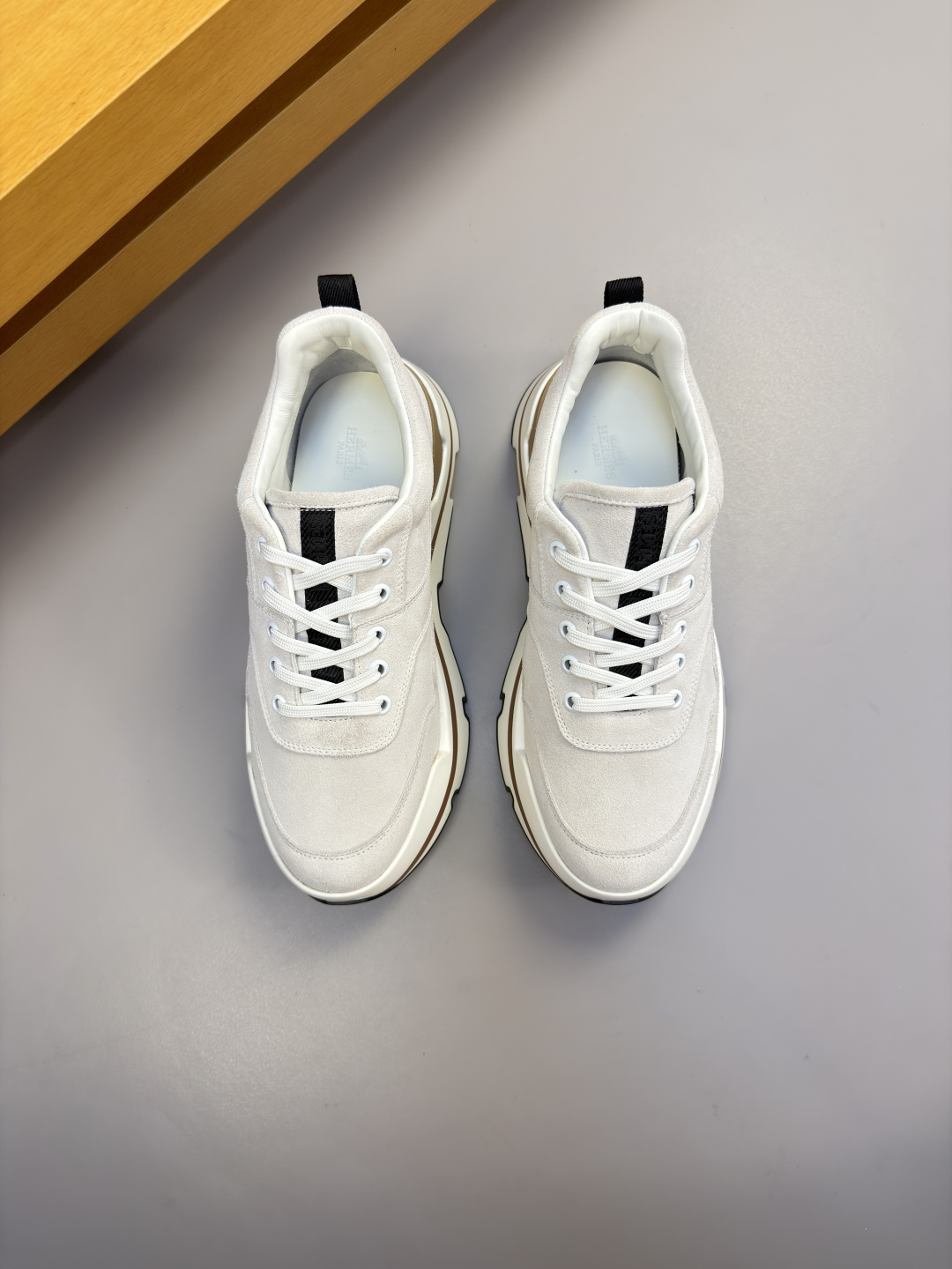 [Hermes] 에르메스 프리미엄 스웨이드 레더 콤비 스니커즈 신발