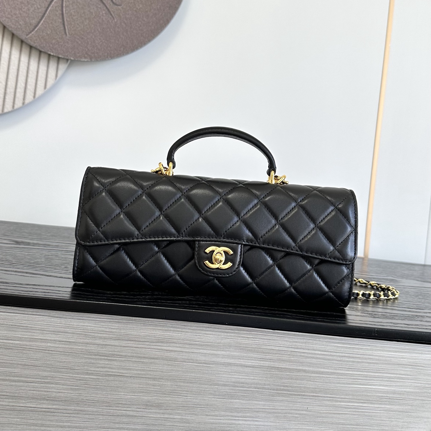 CHANEL 샤넬 26A 시리즈 탑핸들 체인 플랩 백 가방