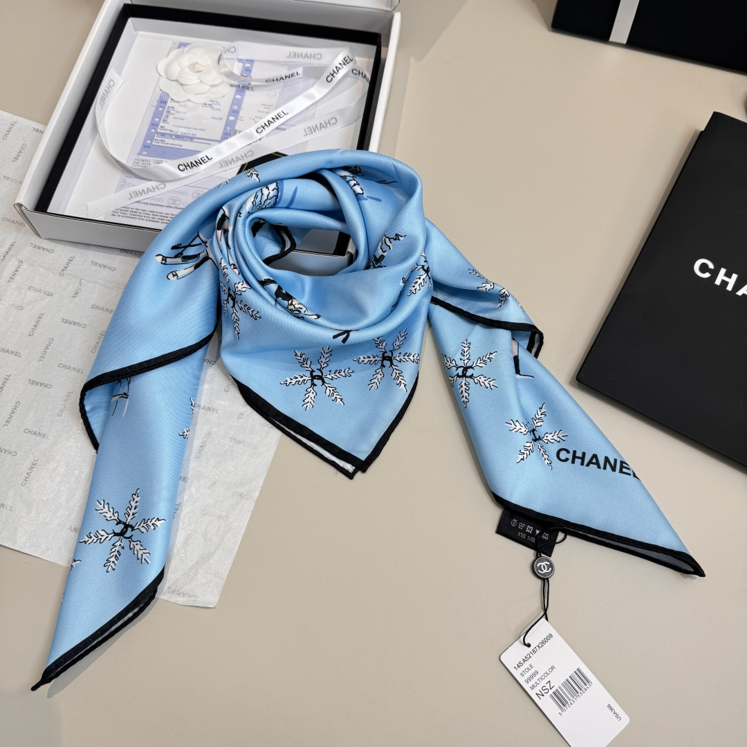 샤넬(CHANEL) 스키 테마 실크 목도리 스카프
