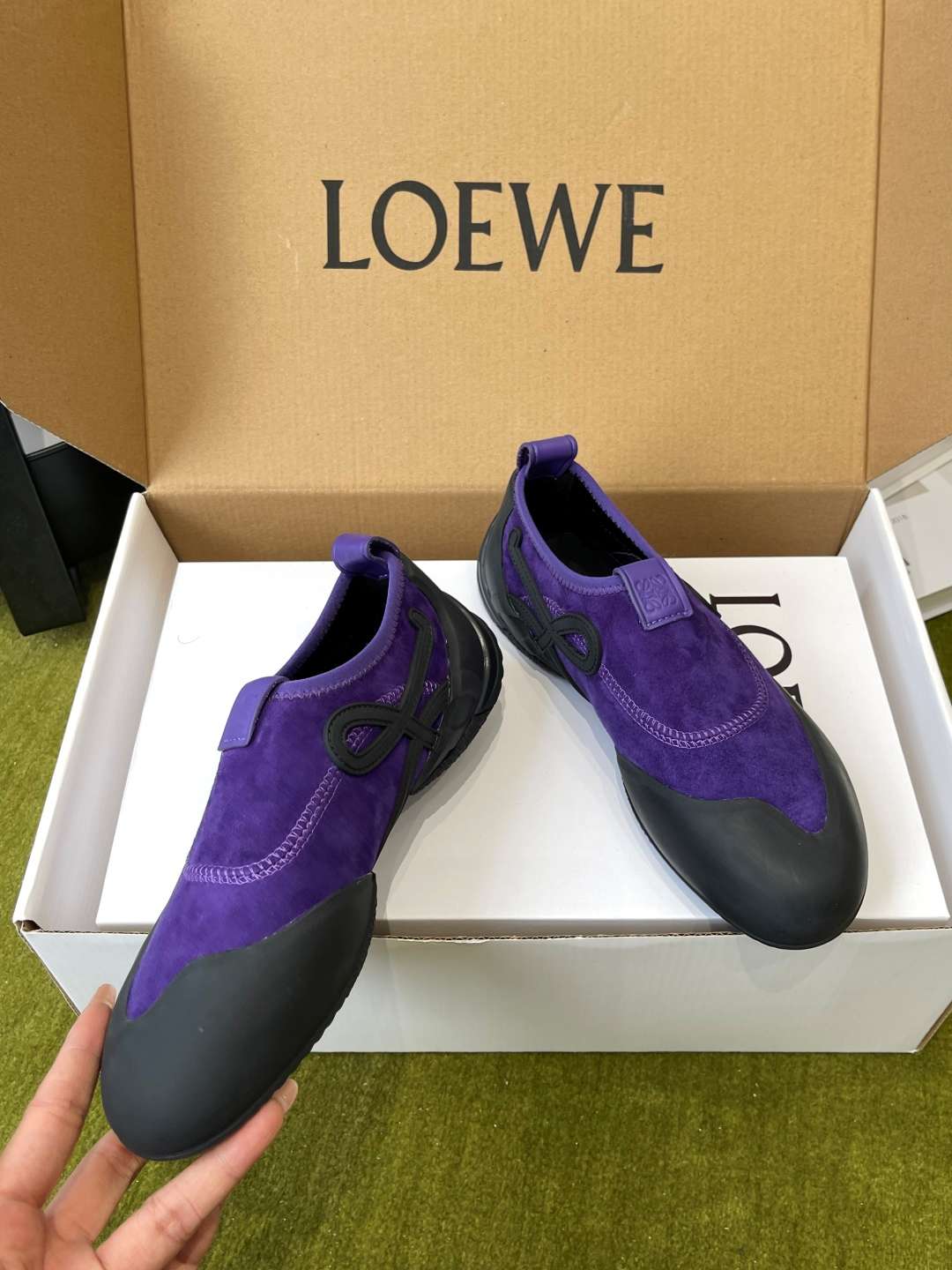 로에베(LOEWE) 스웨이드 러버토 클라이밍 스니커즈 신발