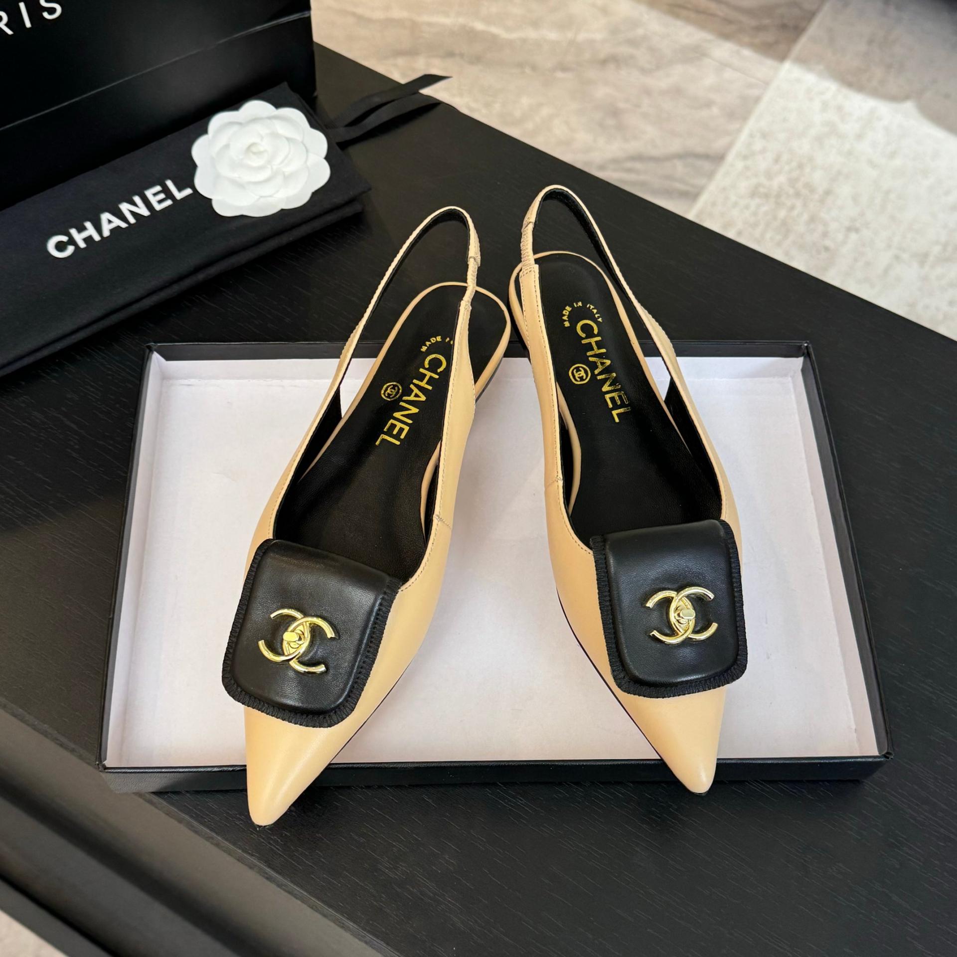 샤넬(CHANEL) 포인티드 슬링백 샌들 신발