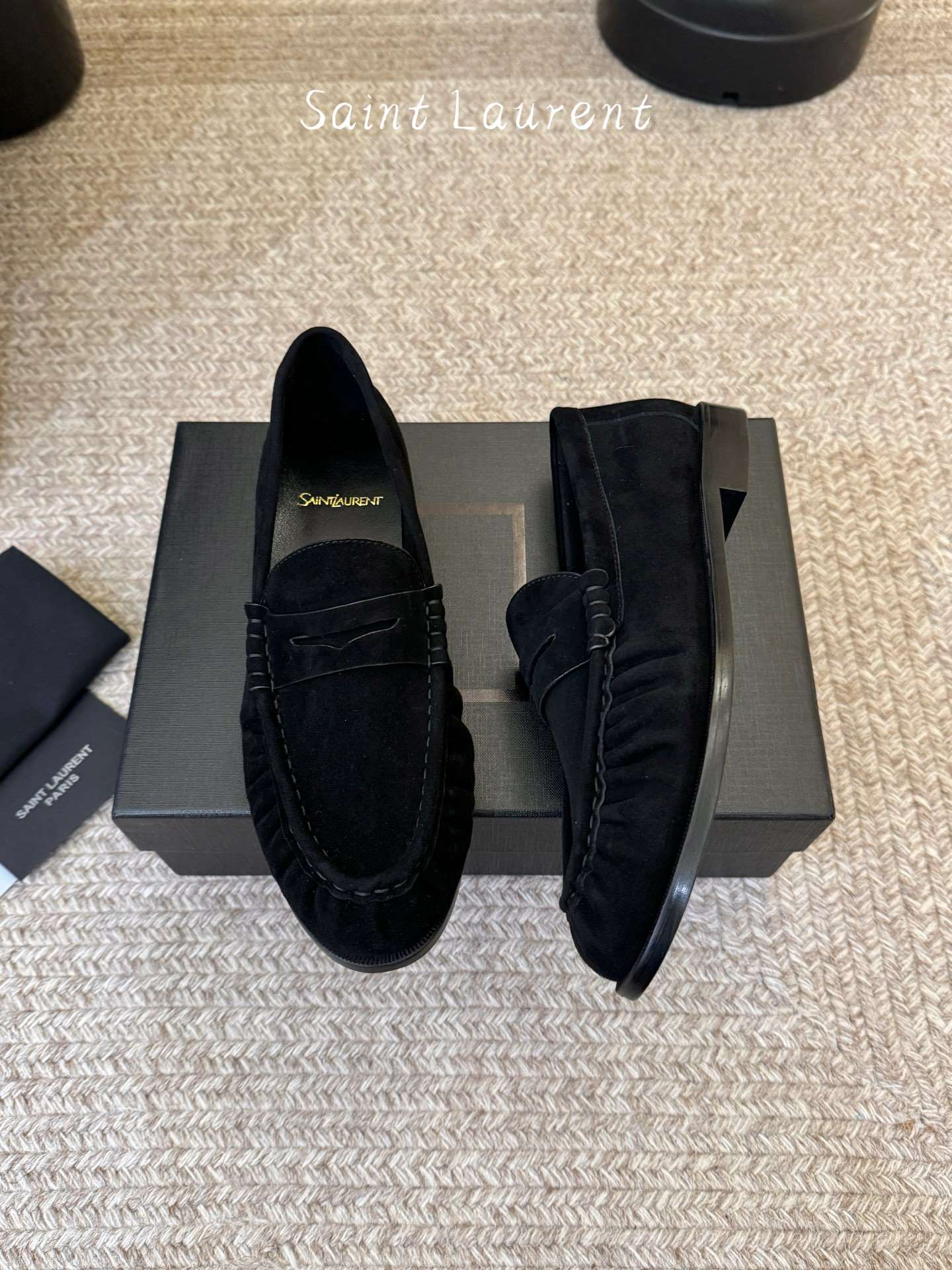 생로랑(SAINT LAURENT) 카프 레더 페니 로퍼 신발