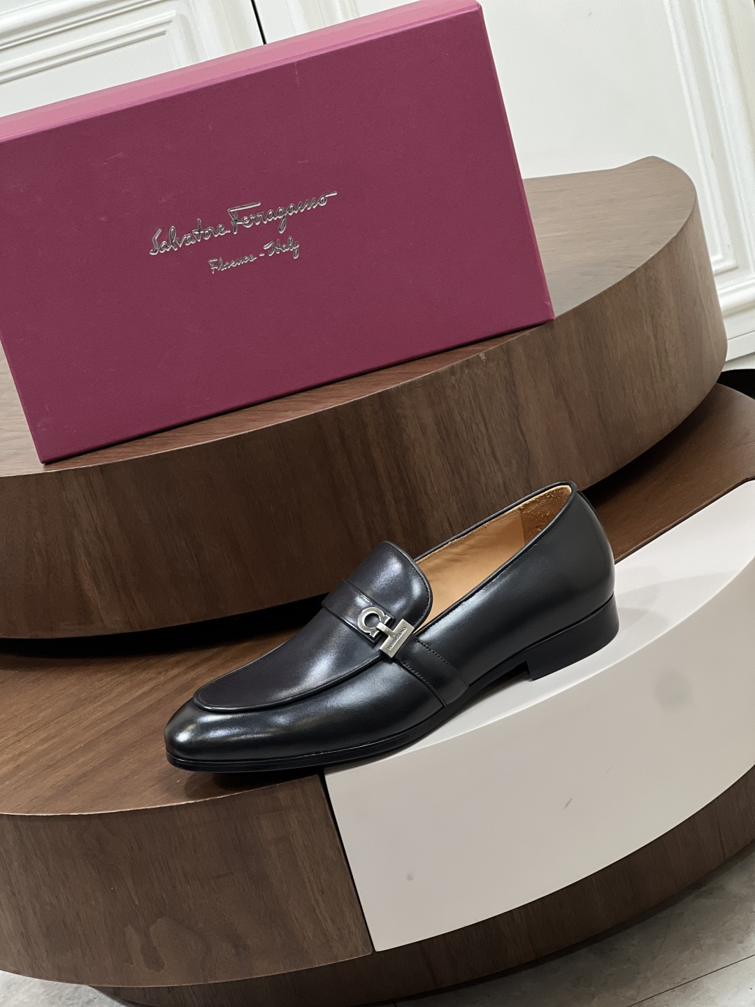 Ferragamo 페라가모 남성 클래식 비즈니스 로퍼 구두 신발