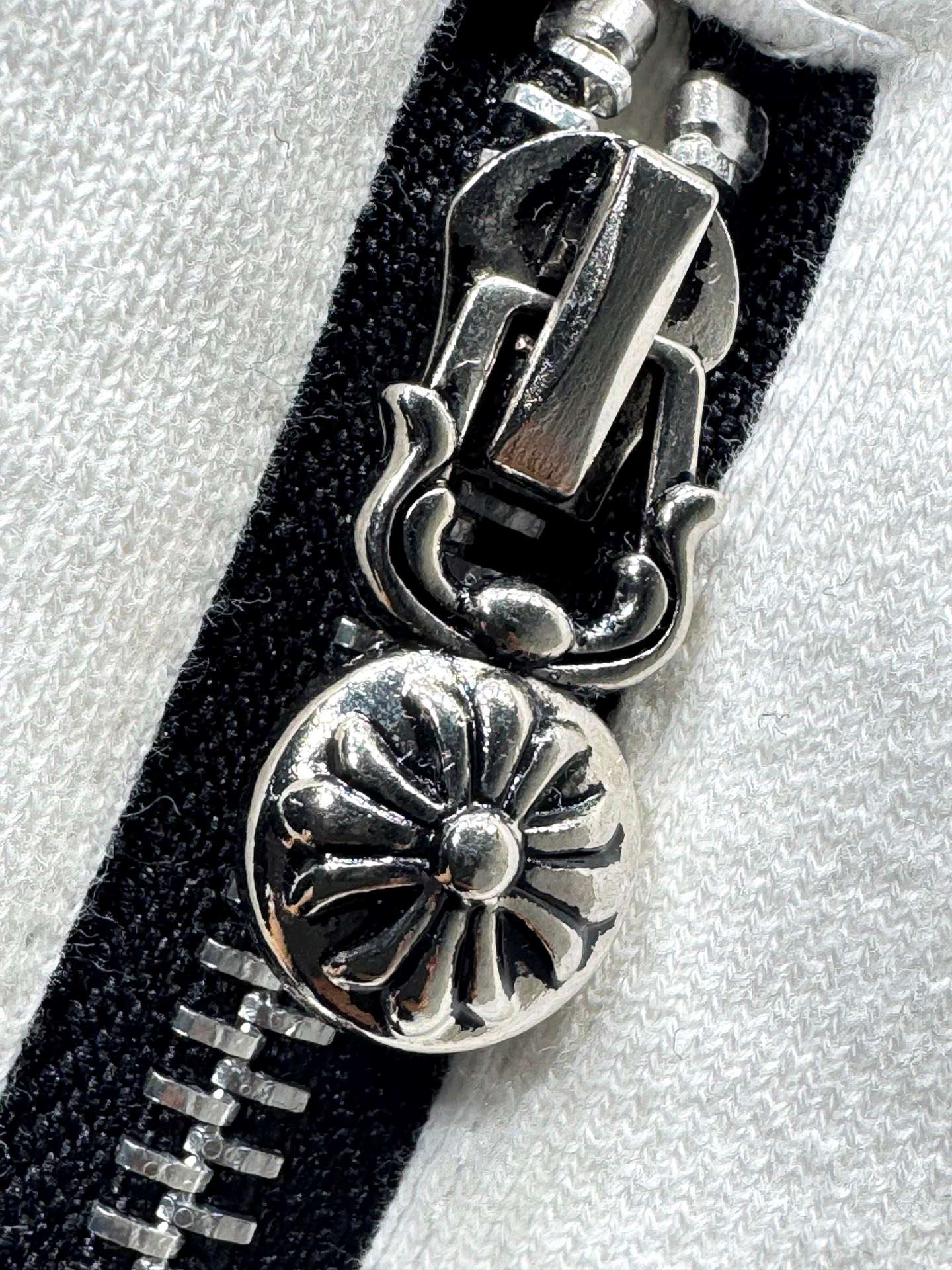 크롬하츠(CHROME HEARTS) 크로스 지퍼 포켓 스웨트 쇼츠 하의 의류