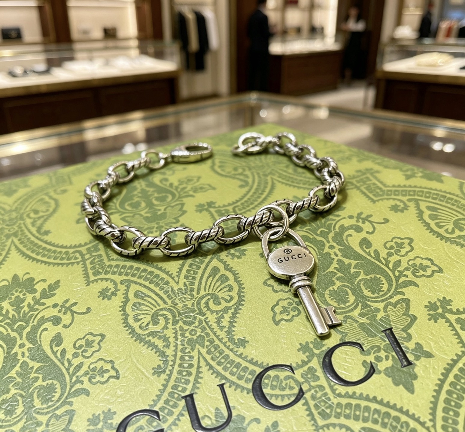 구찌(GUCCI) 샌드 텍스처 체인 팔찌 악세사리