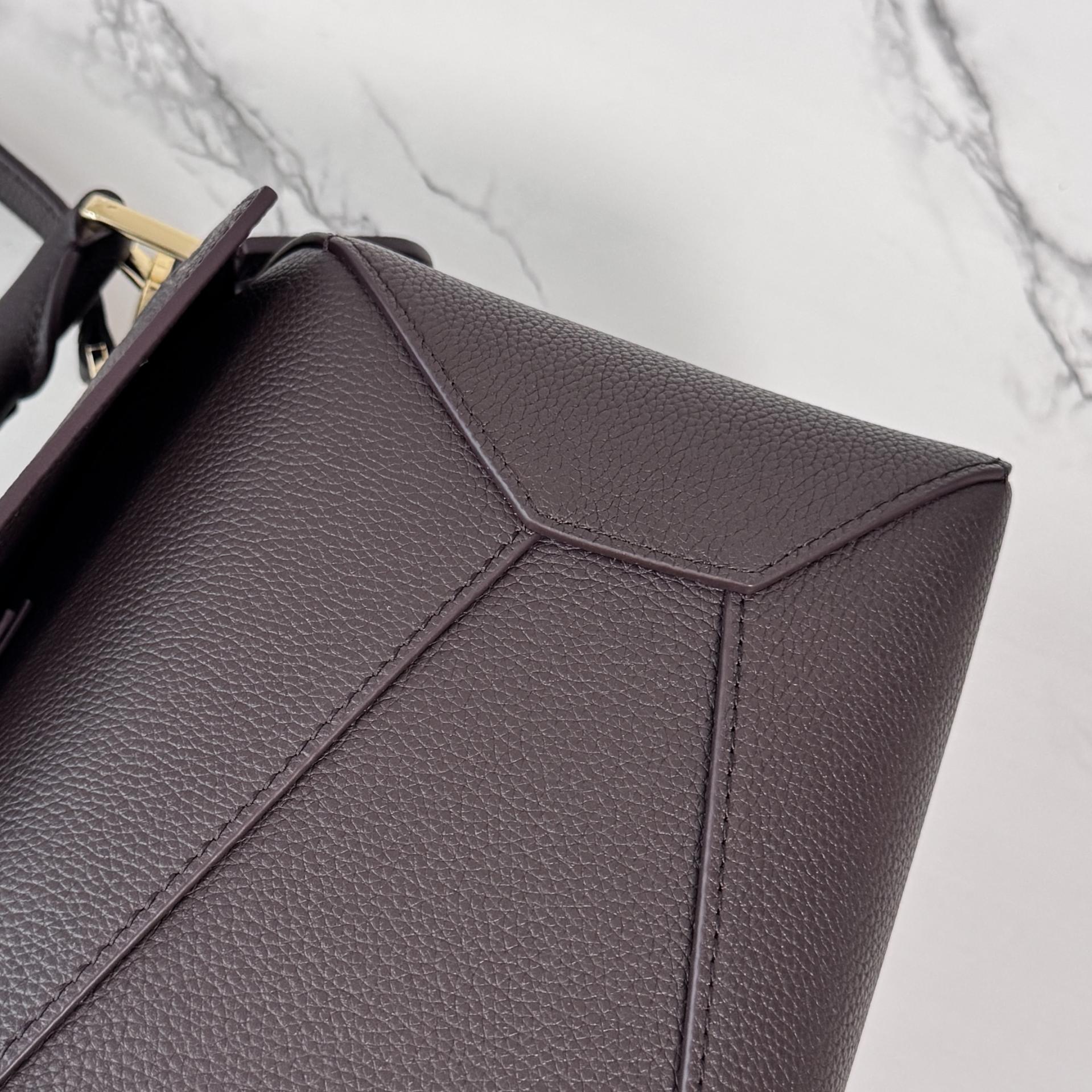 Loewe Puzzle Edge 로에베 퍼즐 스몰 백 가방