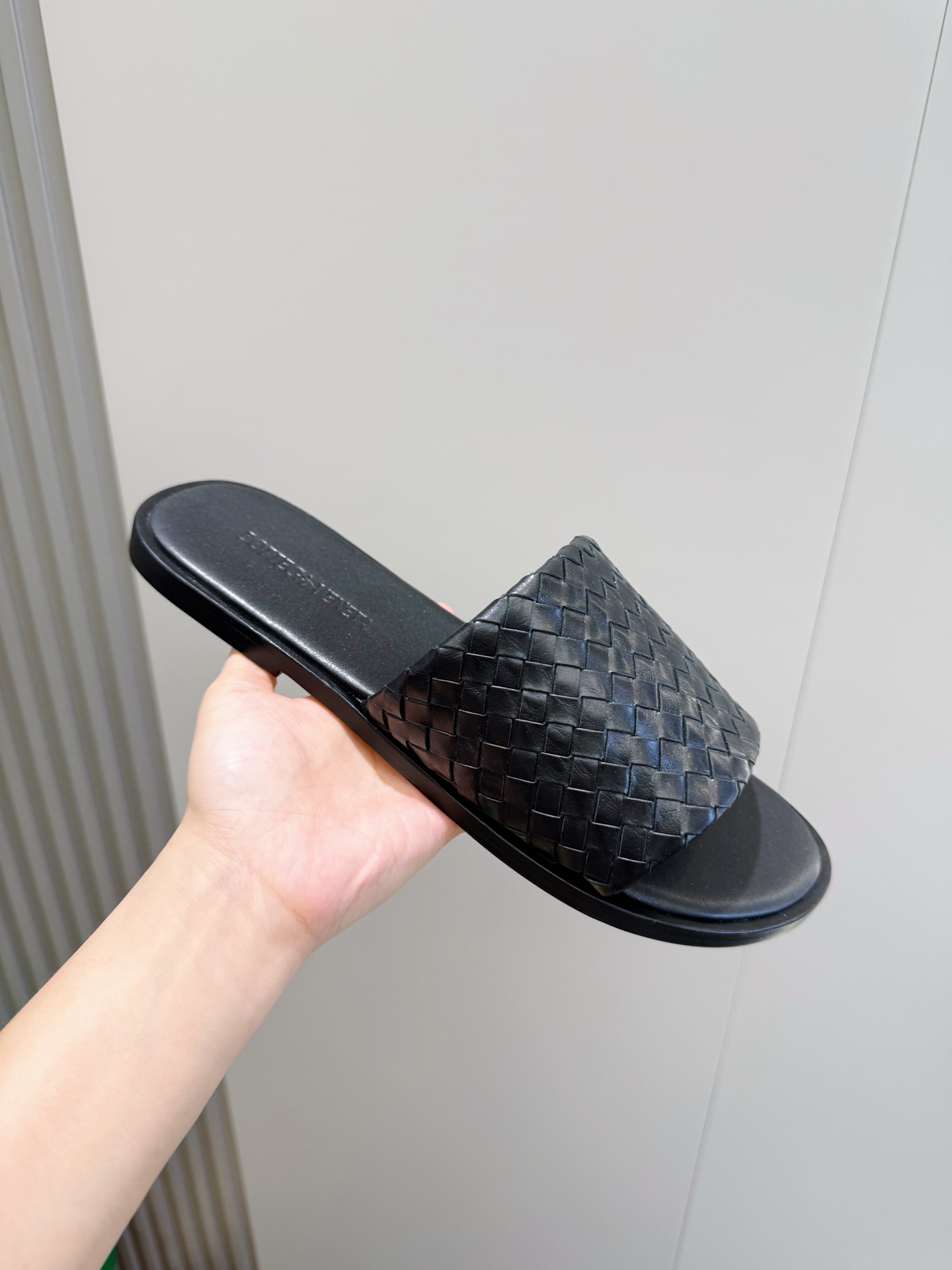 [Bottega Veneta] BV 보테가 베네타 맨즈 웨이브 Intrecciato 인트레치아토 레더 슬라이드 슬리퍼 신발