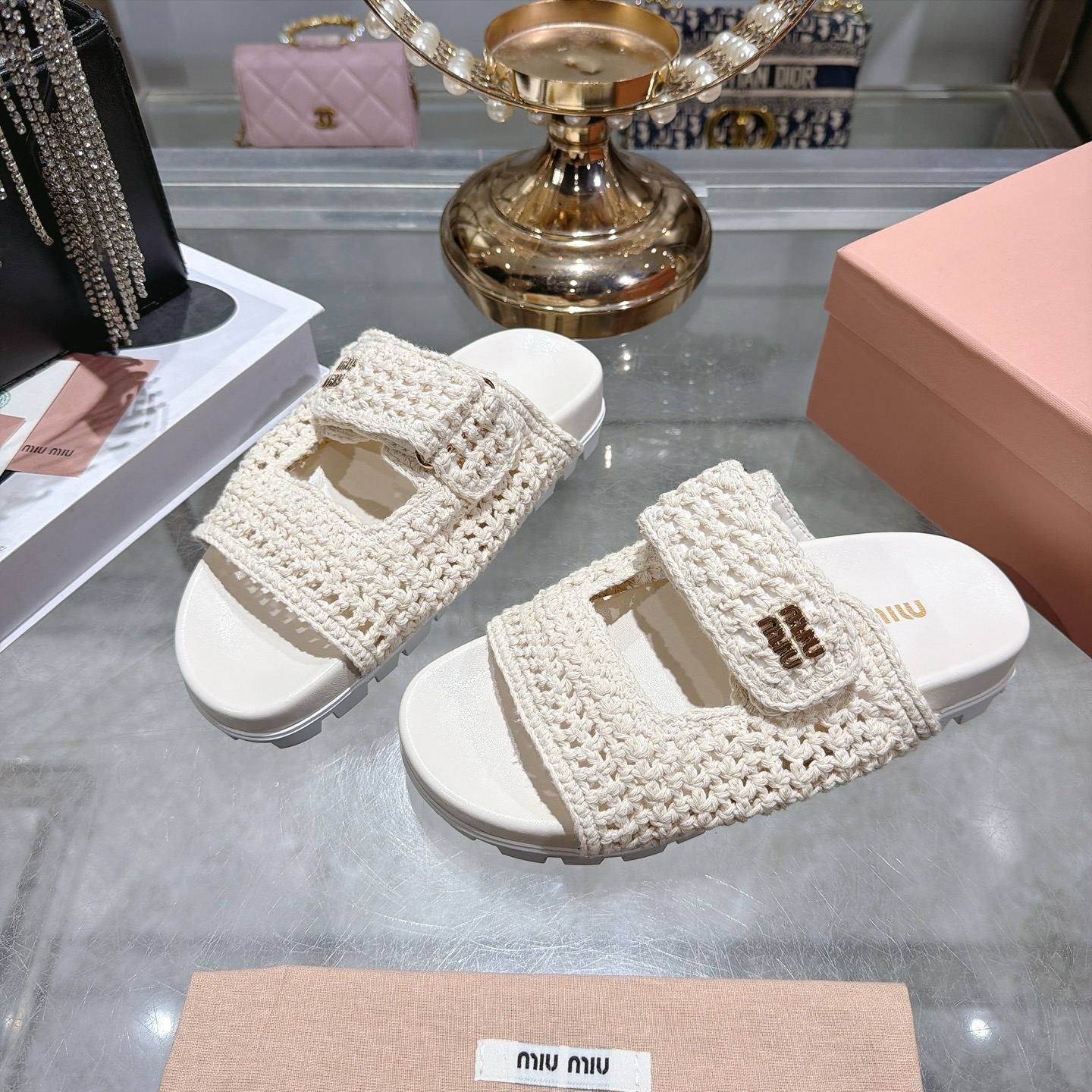 미우미우(MIU MIU) 투스트랩 우븐 플랫폼 슬리퍼 신발