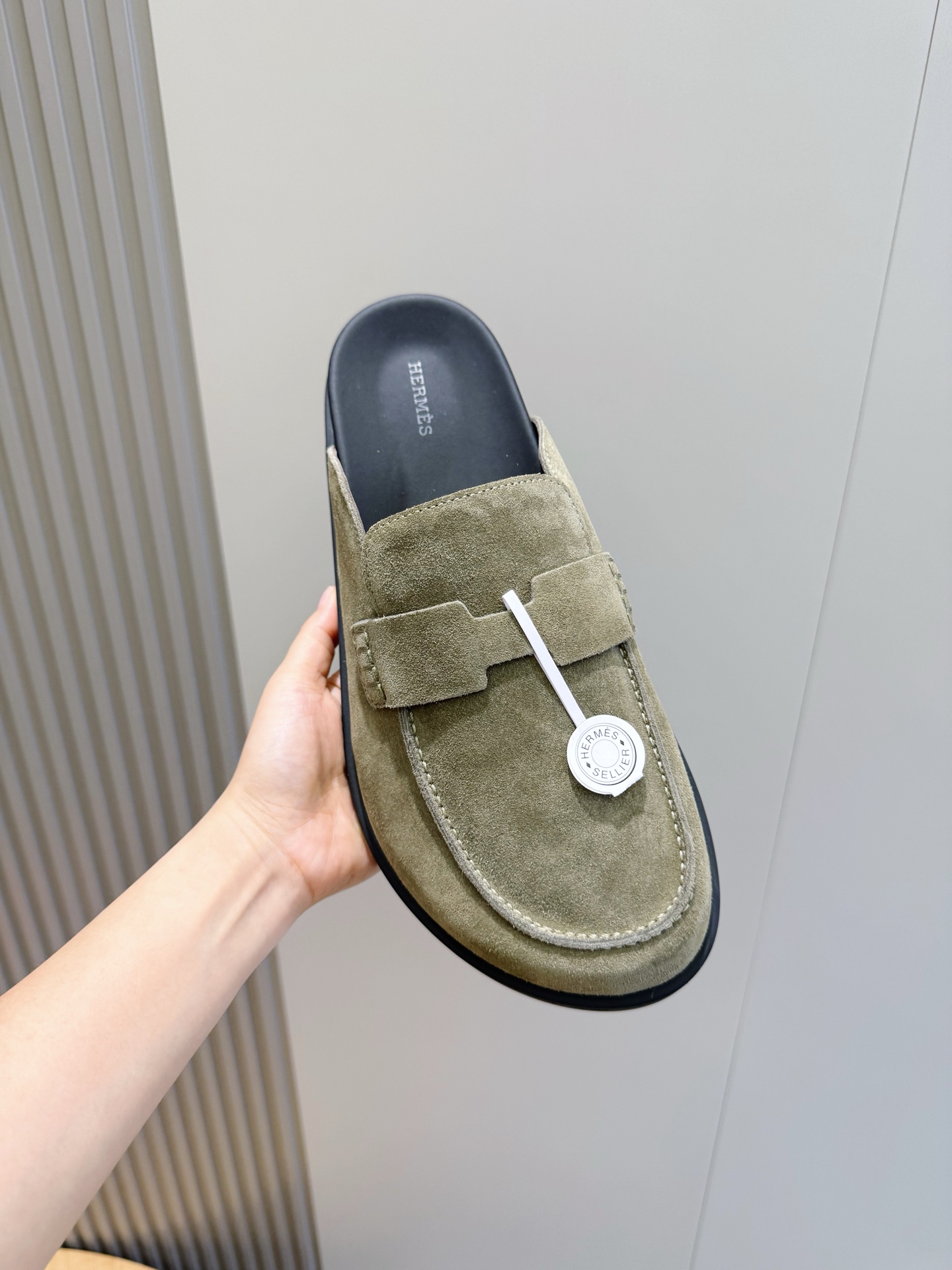 Hermes 에르메스 H 로고 스웨이드 뮬 슬리퍼 신발