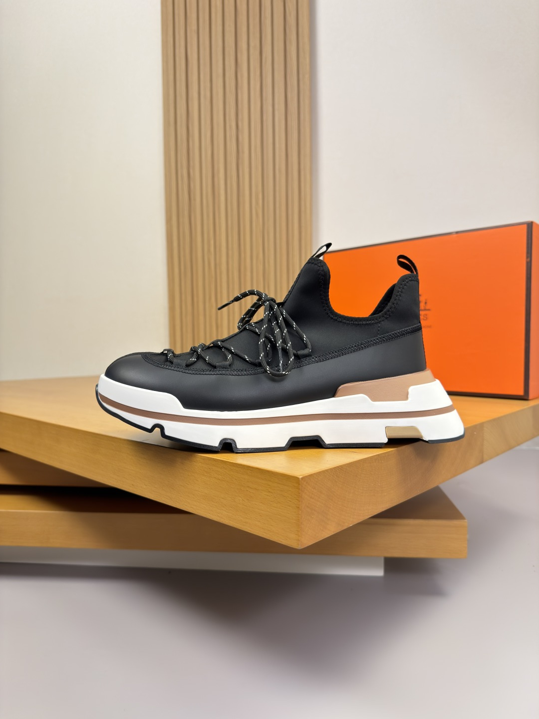[Hermes] 에르메스 프리미엄 나파 레더 & 스트레치 패브릭 스니커즈 신발 복제