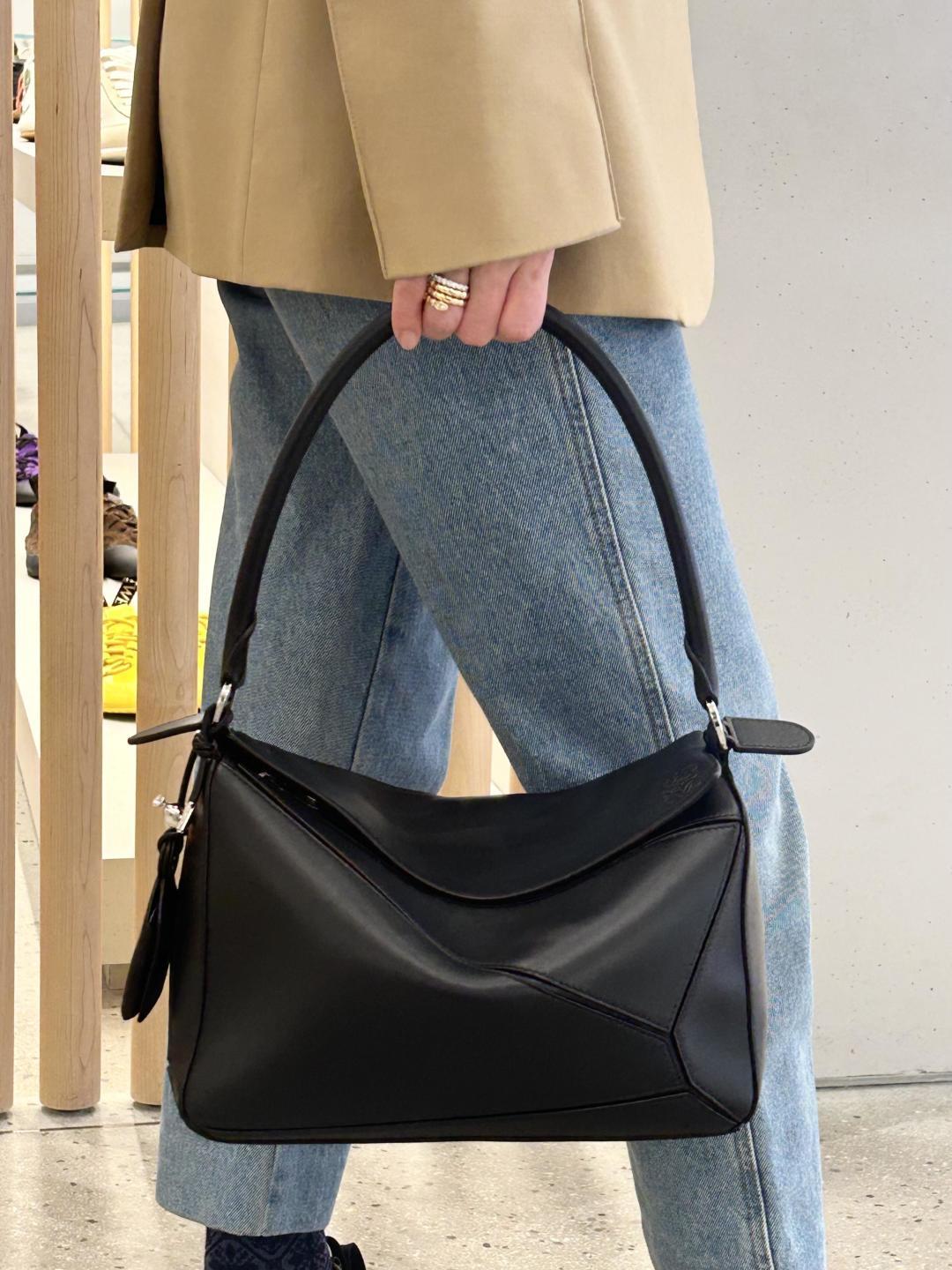 Loewe 로에베 페더라이트(Featherlight Puzzle) 퍼즐 미디엄 핸드백 가방