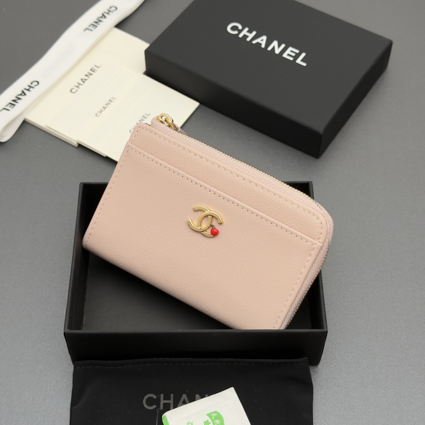 [Chanel] 샤넬 메탈 로고 지퍼 카드/코인 지갑