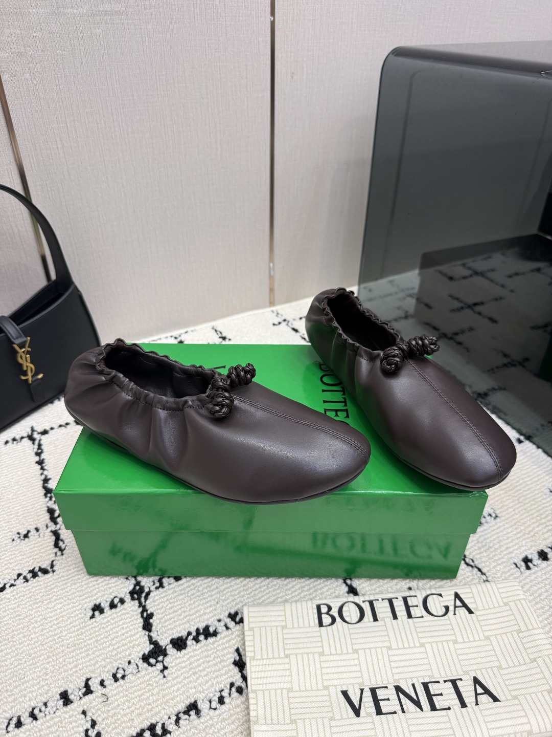 보테가 베네타(BOTTEGA VENETA) 인트레치아토 발레리나 플랫 신발