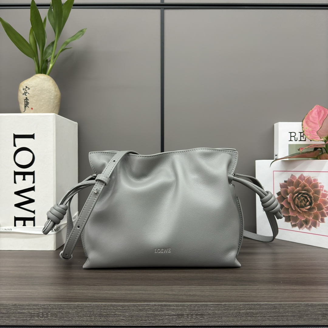 LOEWE 로에베 Flamenco 플라멩코 퍼스 나파 카프스킨 파우치 숄더백 가방