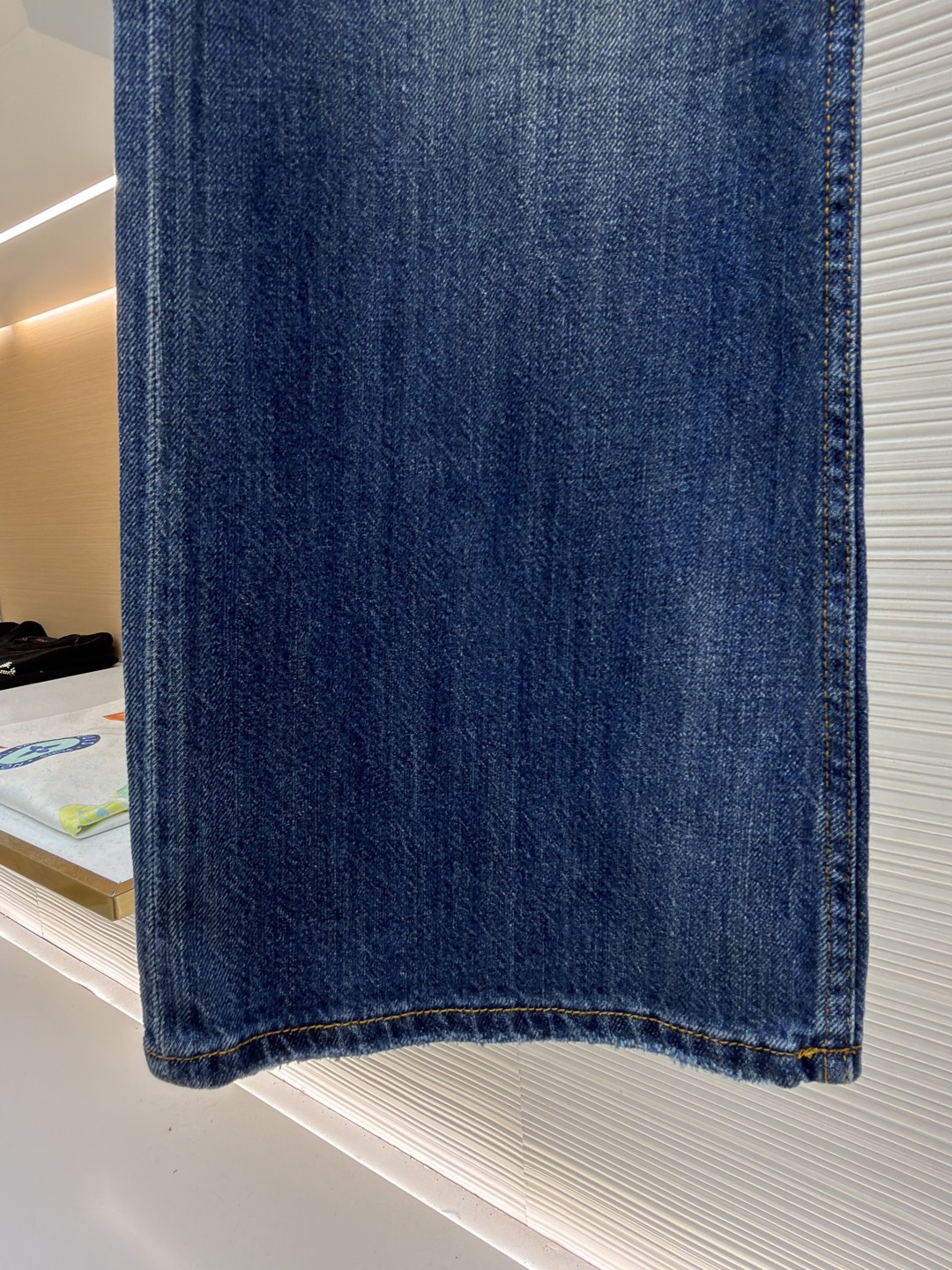 아크네(Acne studios) 페인트 디스트로이드 스트레이트 데님 팬츠 바지 의류
