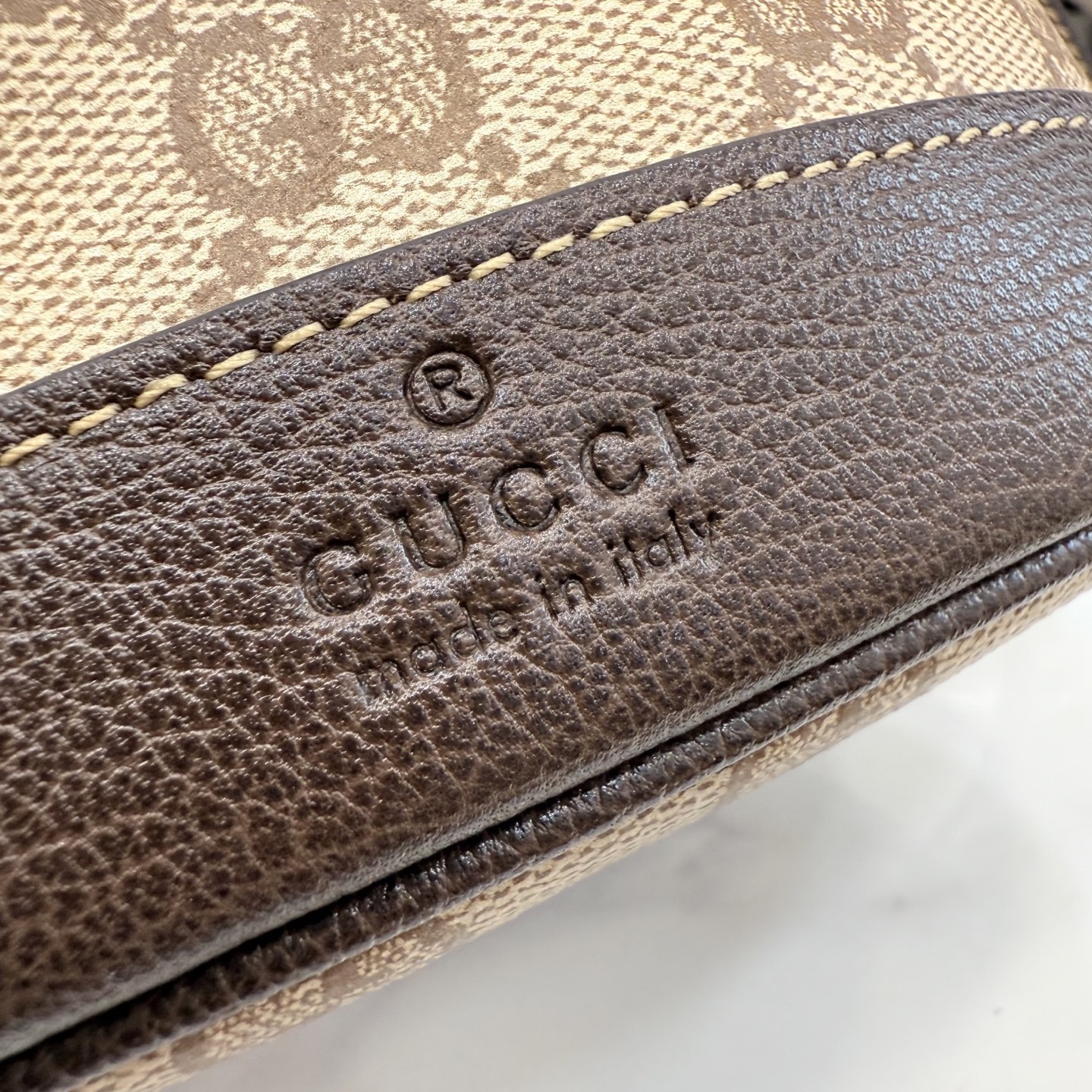 [Gucci] 구찌 (Generation) GG 수프림 코팅 캔버스 버킷백 (샌드/브라운) 가방