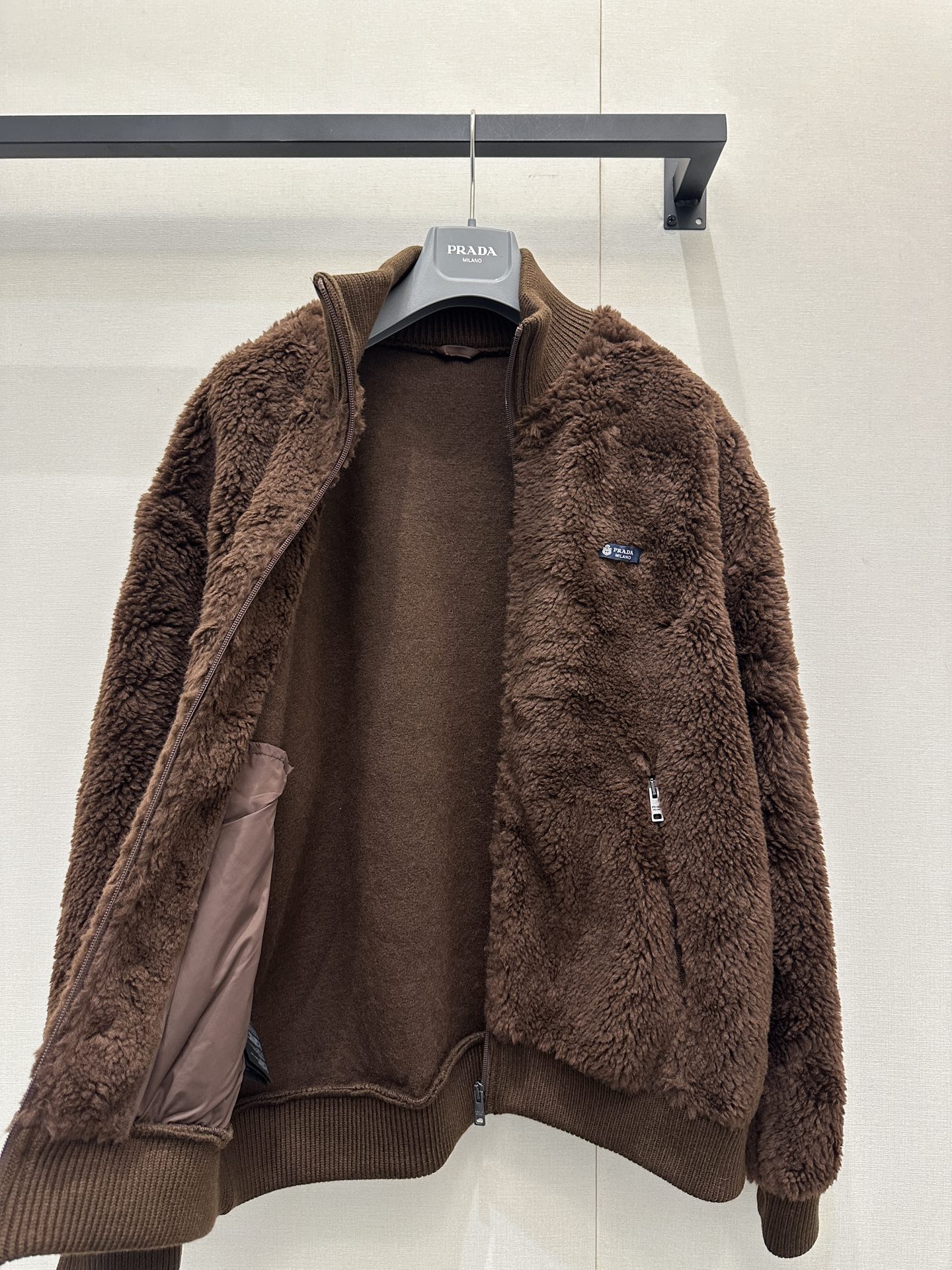 프라다(PRADA) 시어링 울 집업 재킷 상의 의류