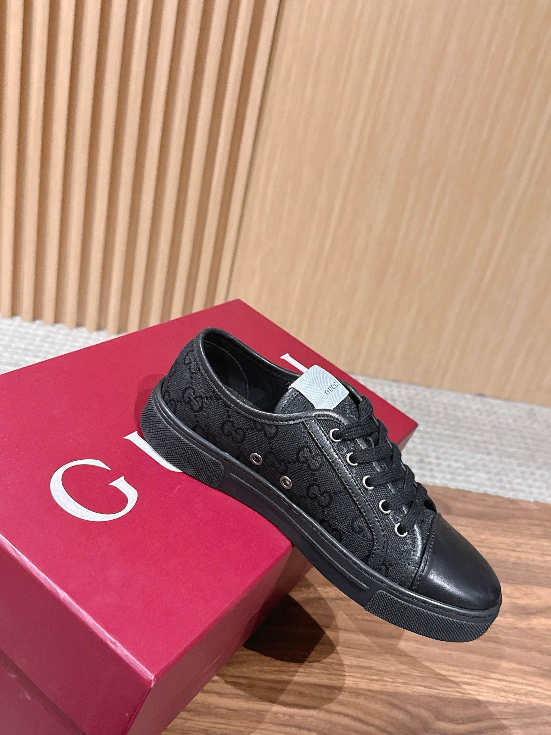구찌(GUCCI) GG 엠보싱 로우탑 스케이트화 신발
