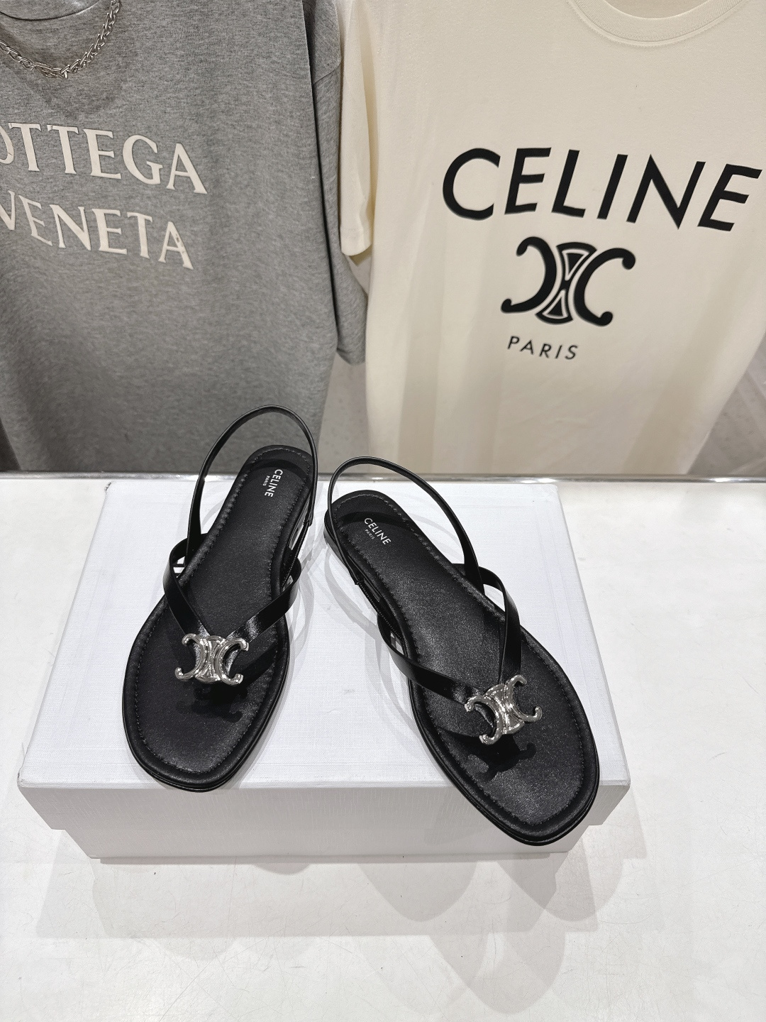 셀린느(CELINE) 트리옹프 로마 샌들 신발