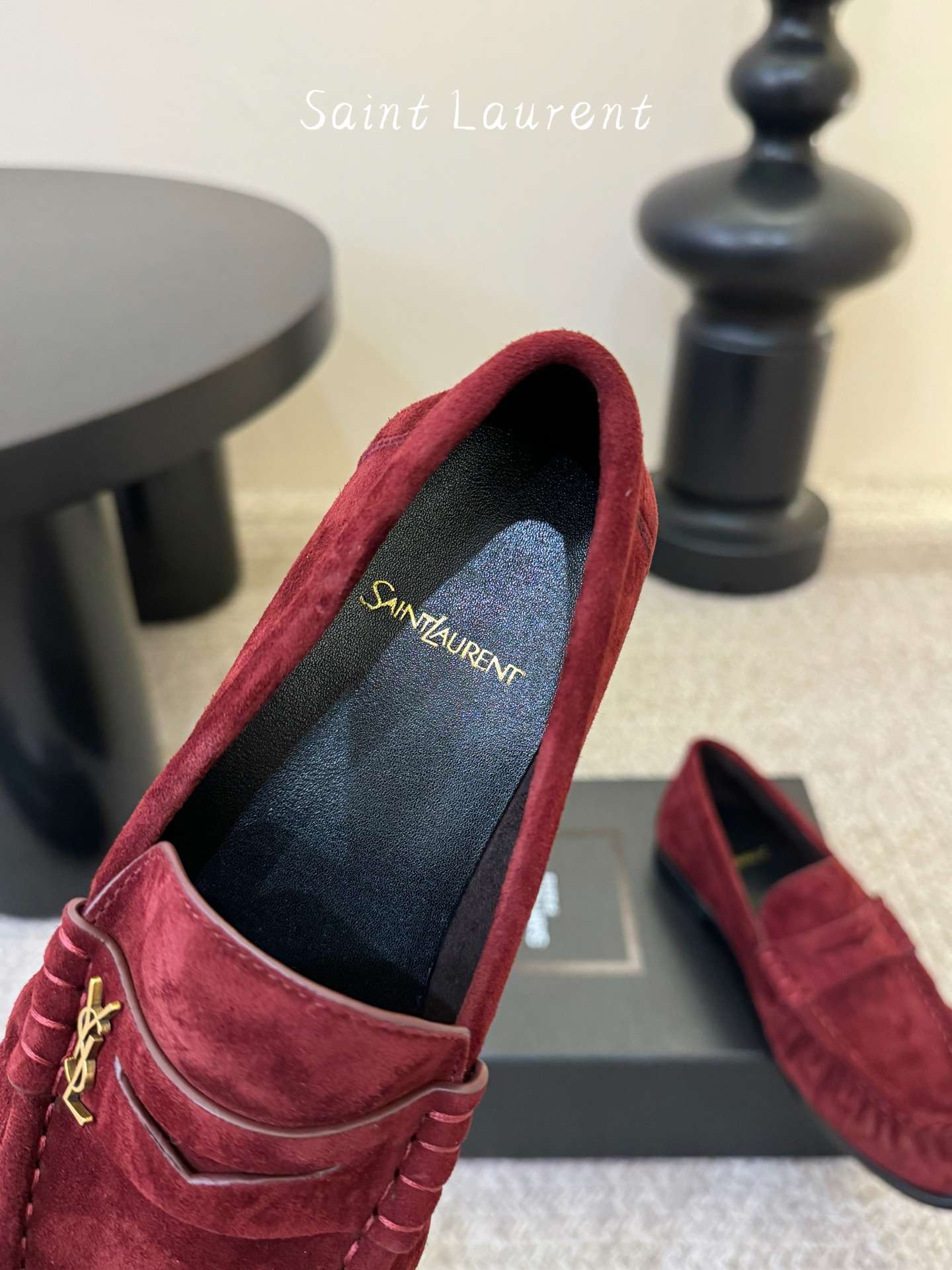 생로랑(SAINT LAURENT) 카프 레더 페니 로퍼 신발