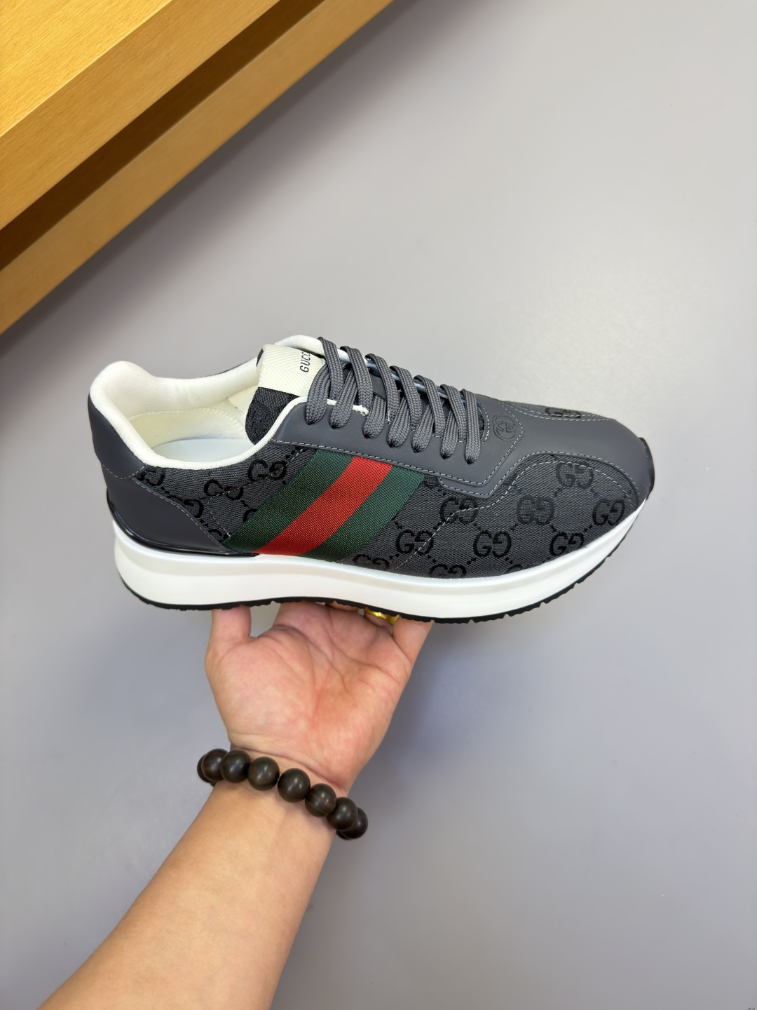 [Gucci] 구찌 프리미엄 나파 & 웹 스트라이프 콤비 스니커즈 신발