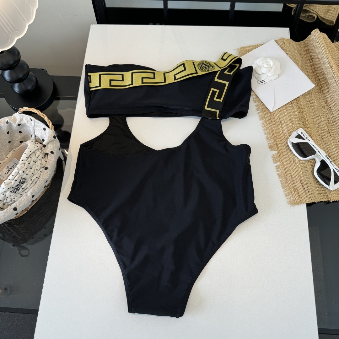 베르사체(VERSACE) 원숄더 컷아웃 수영복 의류