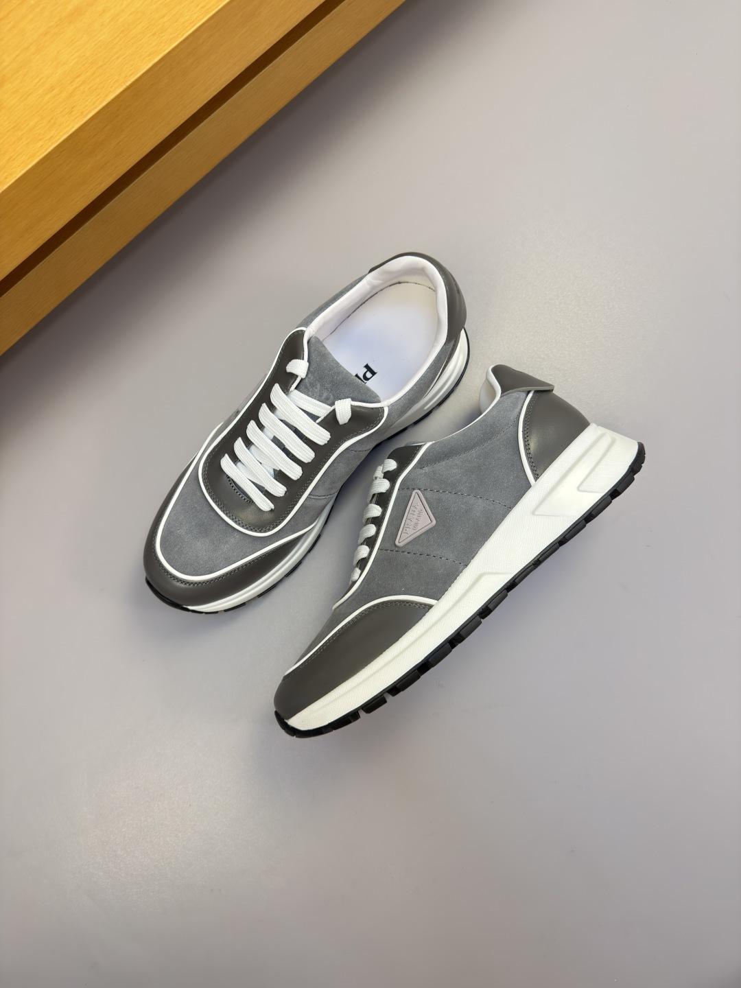 [Prada] 프라다 나파 & 스웨이드 콤비 스니커즈 신발