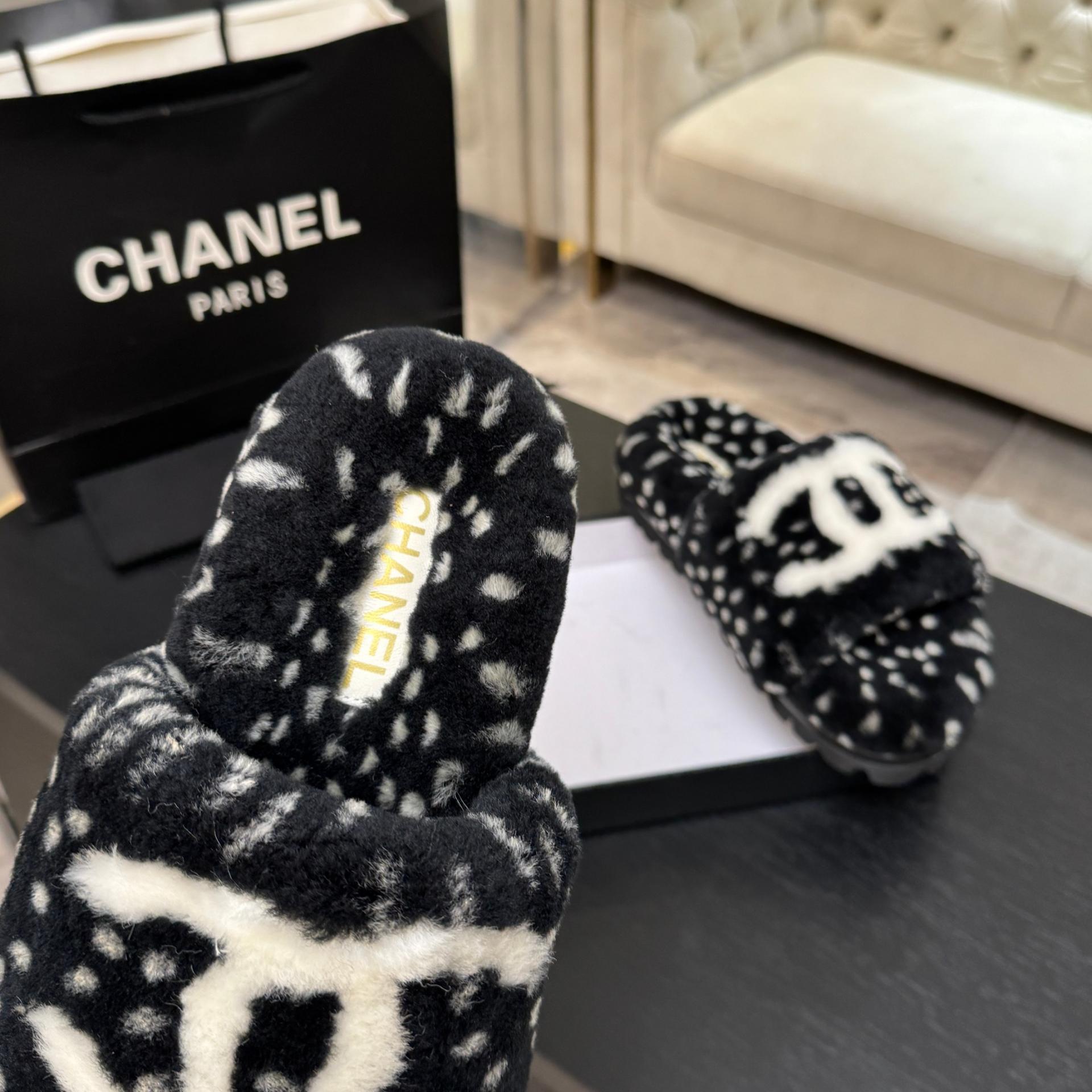 샤넬(CHANEL) 시어링 퍼 슬리퍼 신발