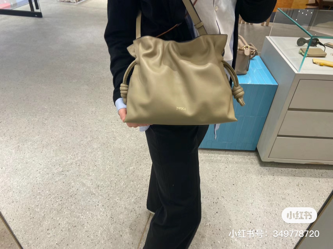LOEWE 로에베 Flamenco 플라멩코 나파 카프스킨 숄더/클러치백 (미디엄) 가방 / 262386