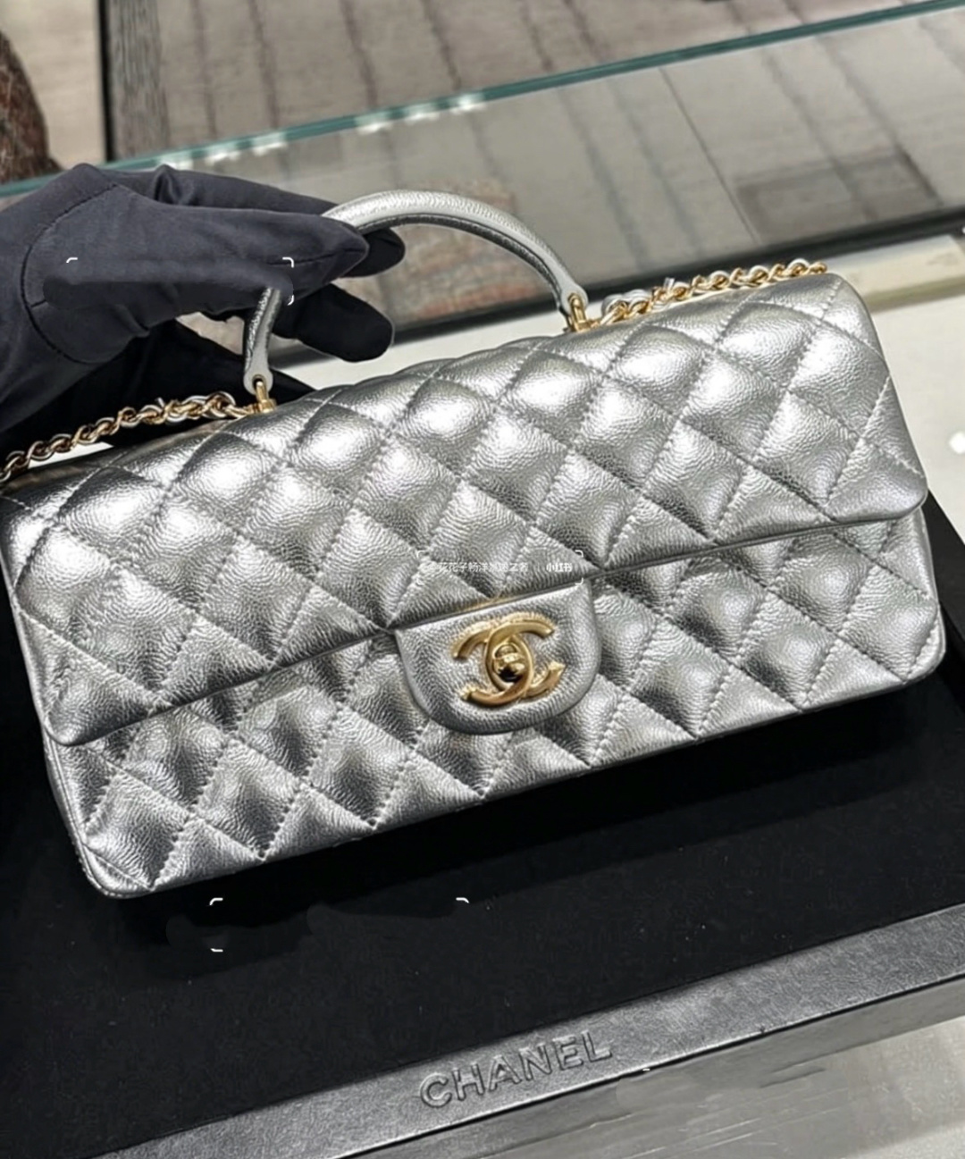 CHANEL 샤넬 26A 시리즈 탑핸들 체인 플랩 백 가방