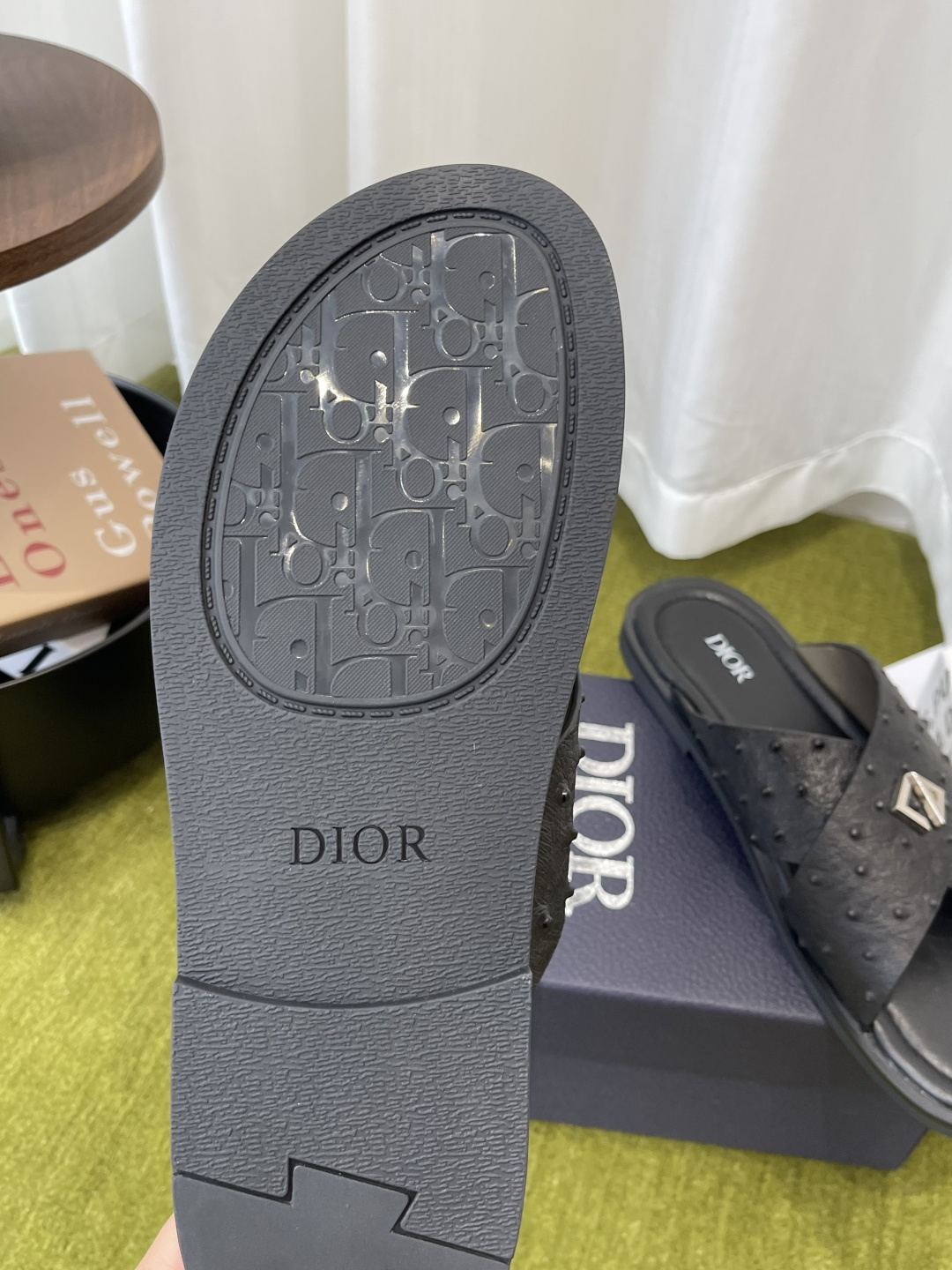 디올(Dior) 오블리크 크로스 슬리퍼 신발