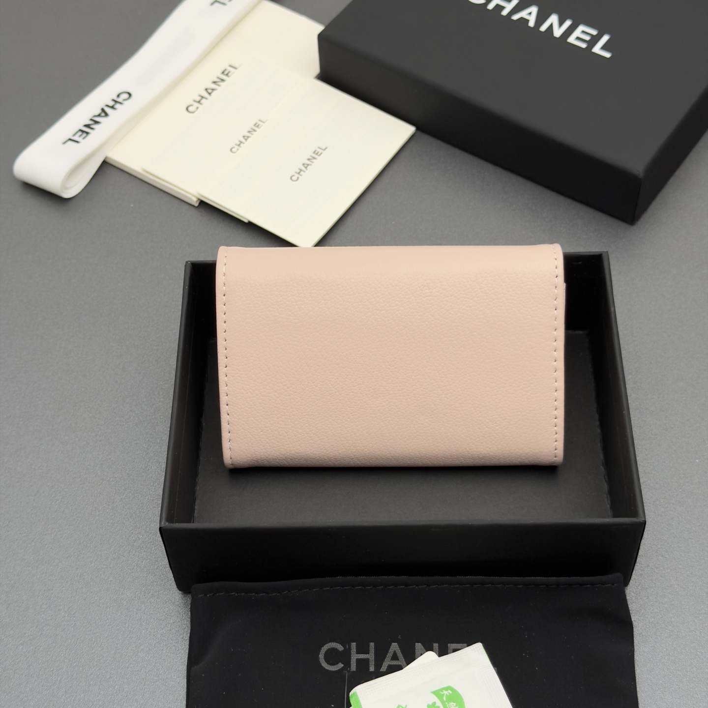 [Chanel] 샤넬 메탈 로고 스냅 카드 지갑