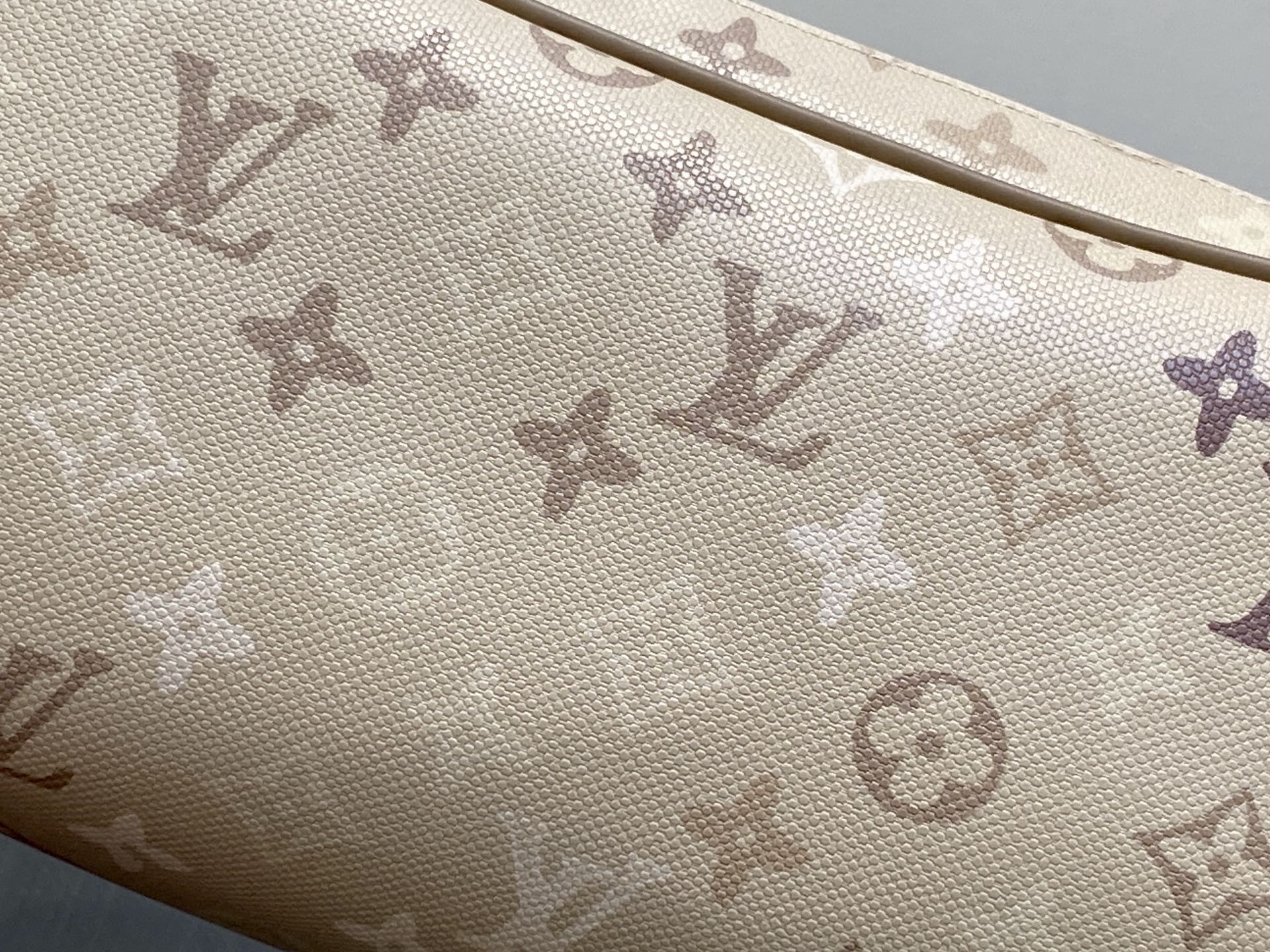 [Louis Vuitton] LV 루이비통 모노그램 플러스 돕 키트 트래블 파우치 백 가방
