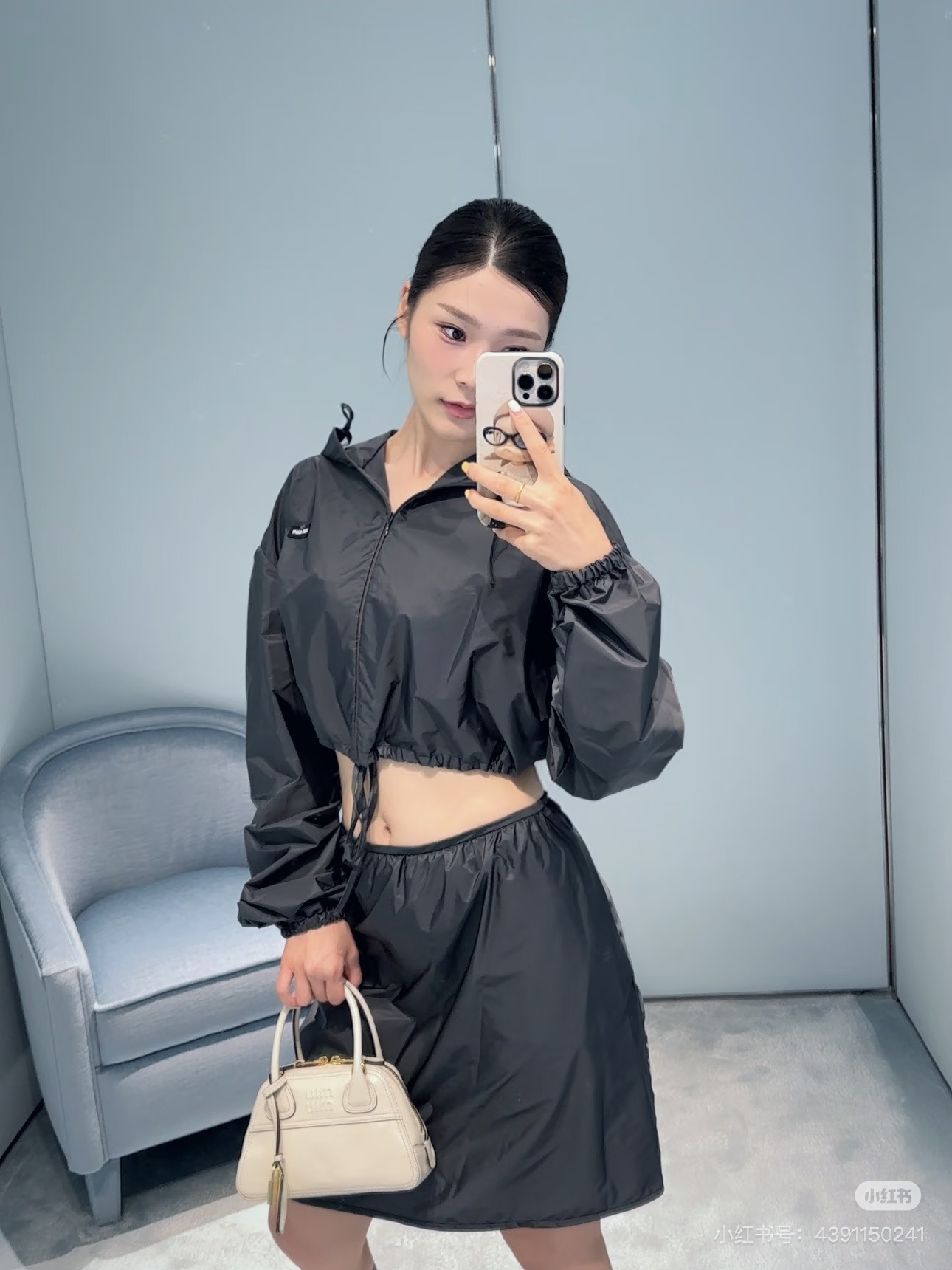 미우미우(MIU MIU) 후드 드로스트링 크롭 윈드브레이커 재킷 의류