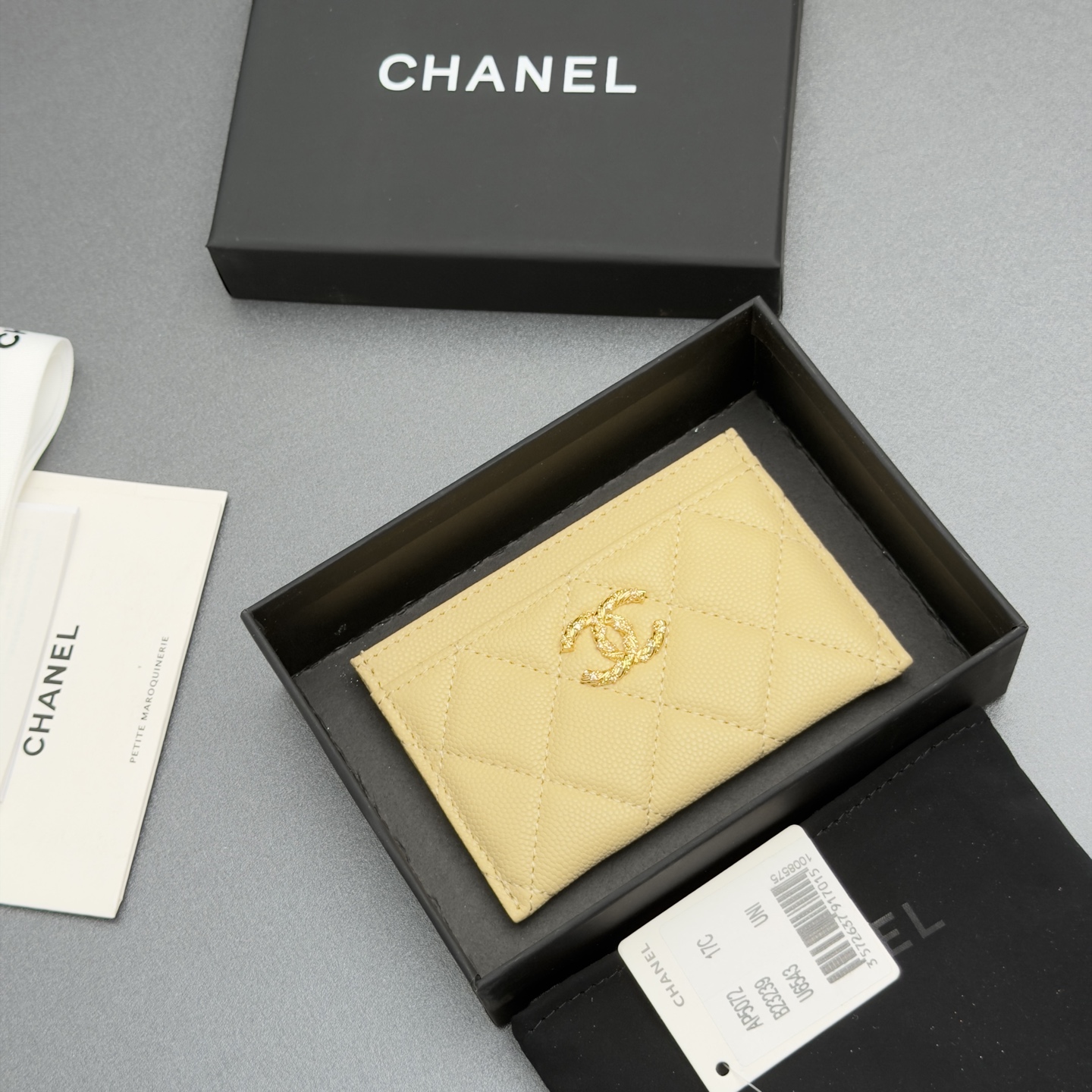 [Chanel] 샤넬 26SS 캐비어 멀티 젬스톤 슬림 카드 홀더 지갑