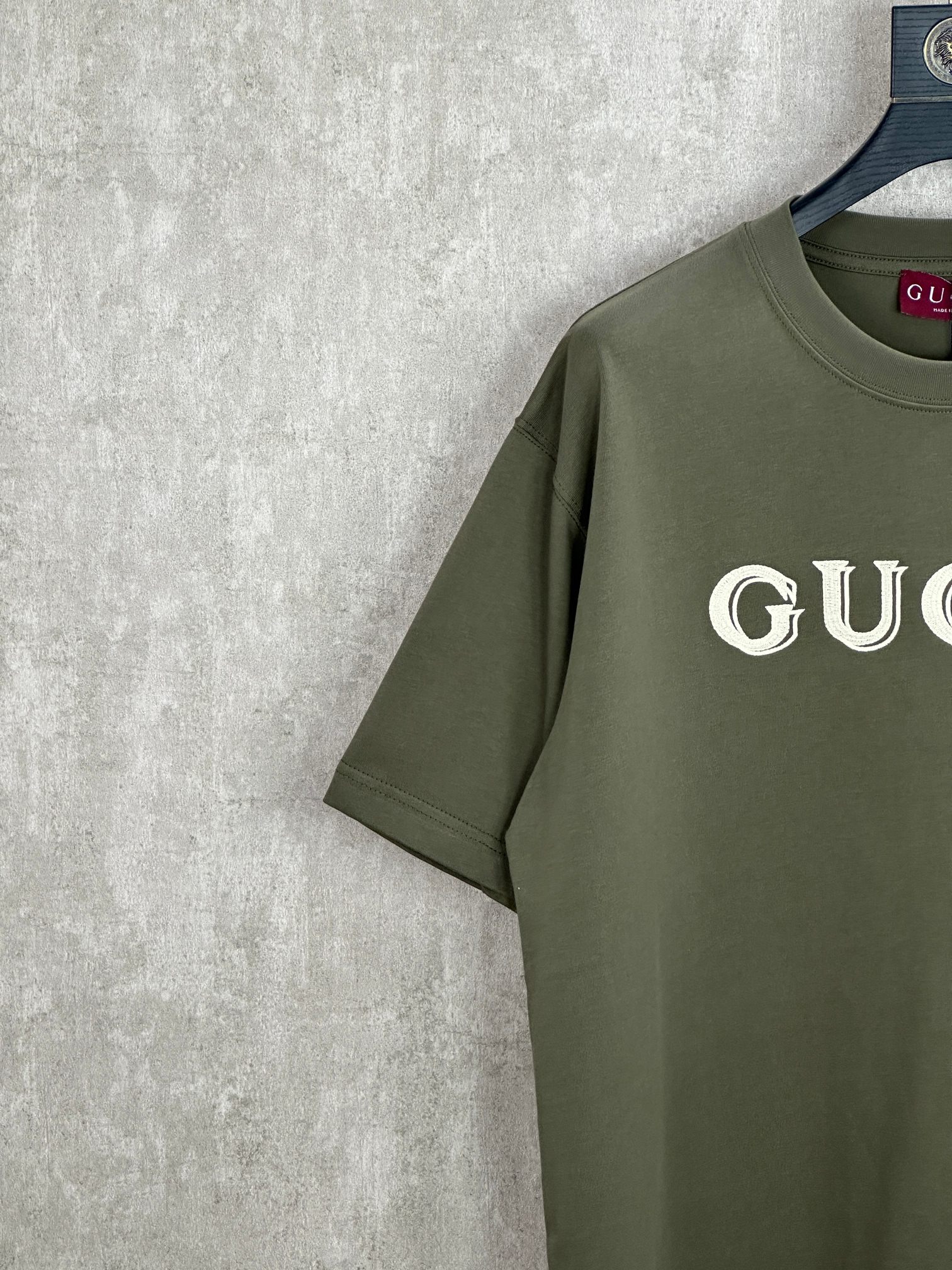 구찌(GUCCI) 클래식 레터링 자수 반팔 티셔츠 의류