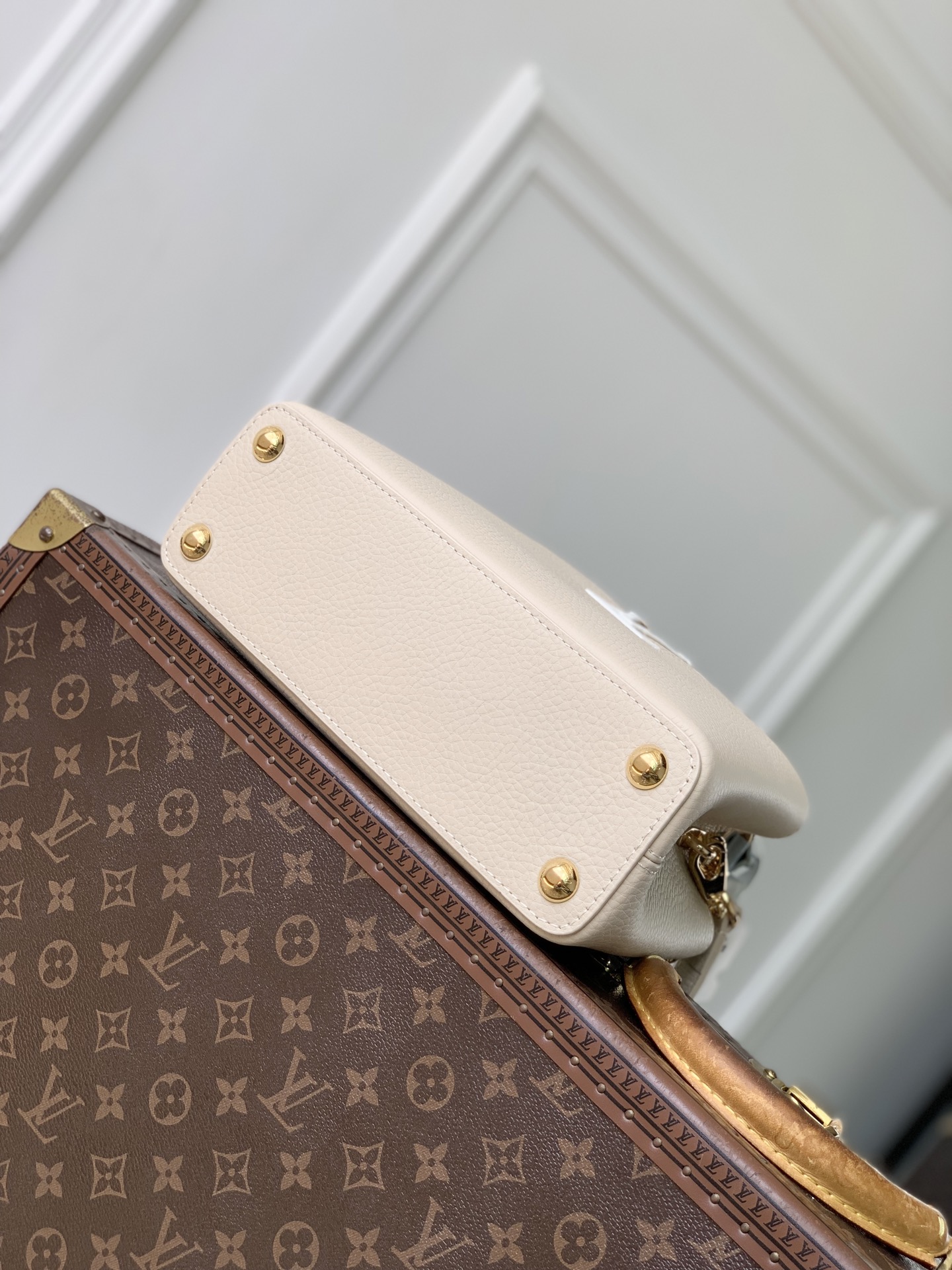 LOUIS VUITTON LV M2A443 루이비통 카푸신 소형 핸드백 (Capucines BB) 가방