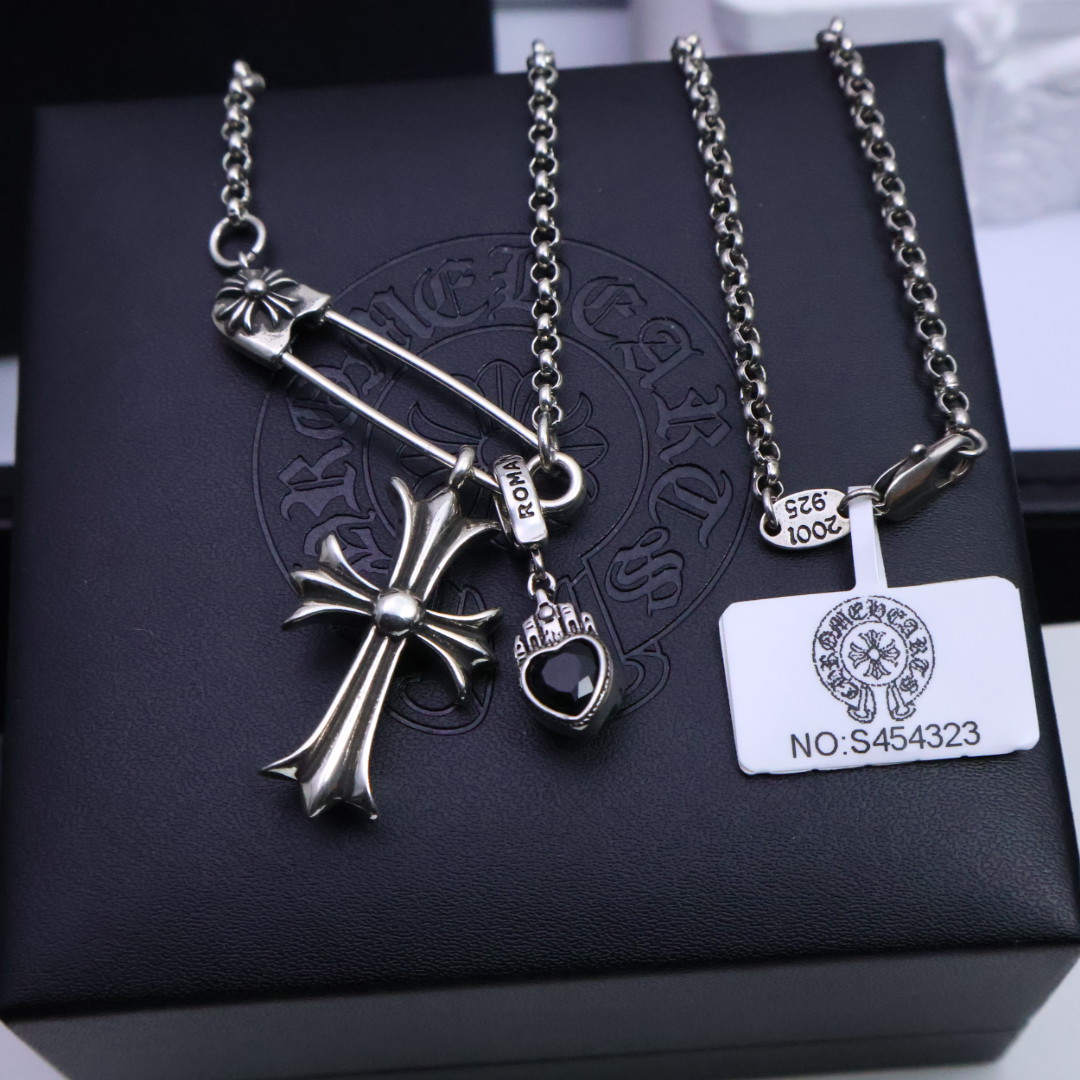 크롬하츠(CHROME HEARTS) 하트 브로치 목걸이 악세사리