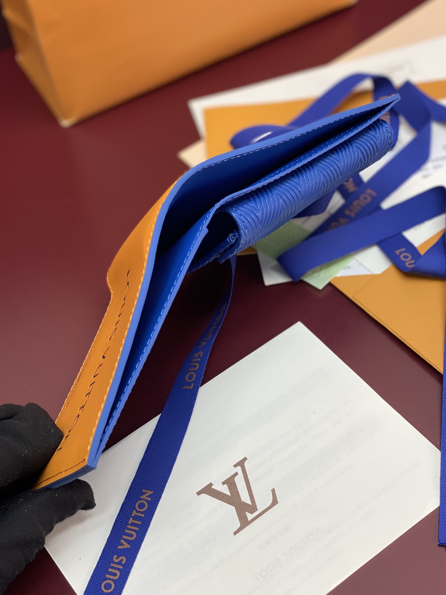 [Louis Vuitton] LV 루이비통 쇼퍼백 모티브 Slender 슬렌더 월렛 지갑 / M2A448