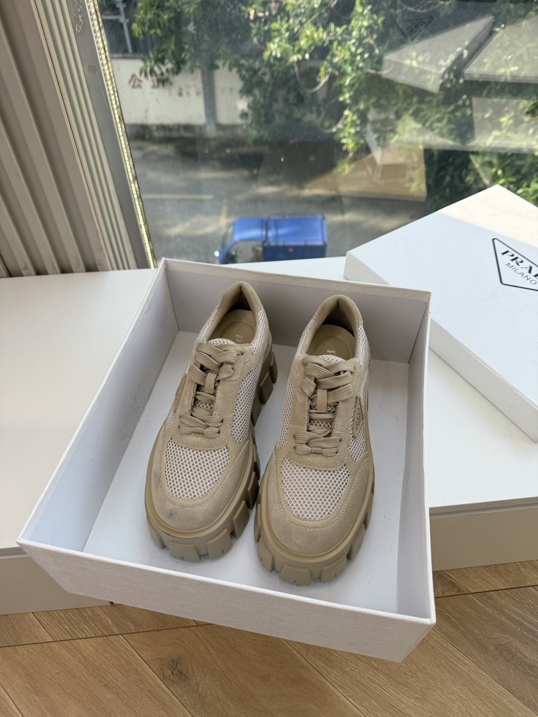 프라다(PRADA) 스웨이드 메쉬 독일군 스니커즈 신발