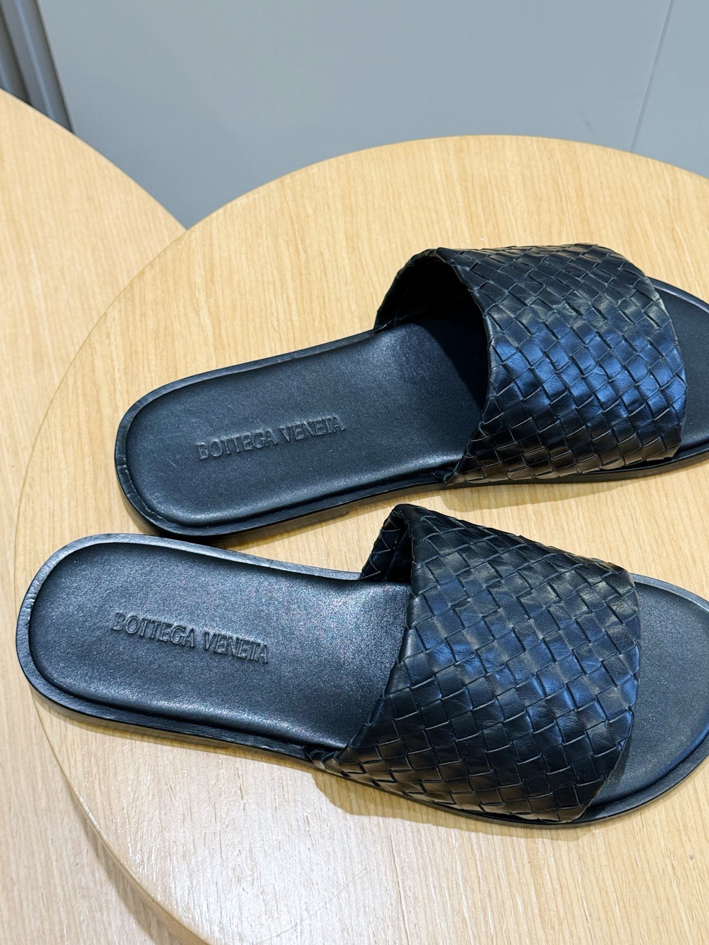[Bottega Veneta] BV 보테가 베네타 맨즈 웨이브 Intrecciato 인트레치아토 레더 슬라이드 슬리퍼 신발