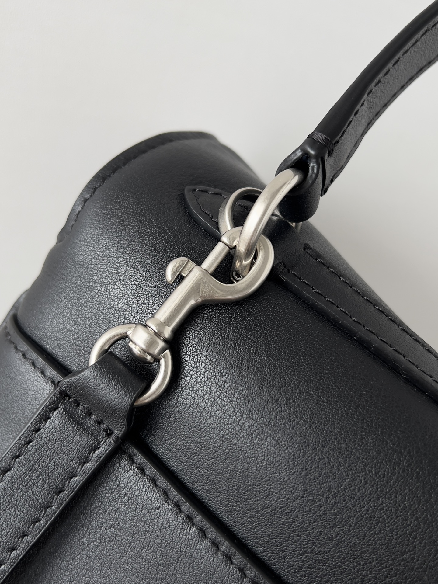 BALENCIAGA 발렌시아가 Rodeo 로데오 미디엄 핸드백 가방