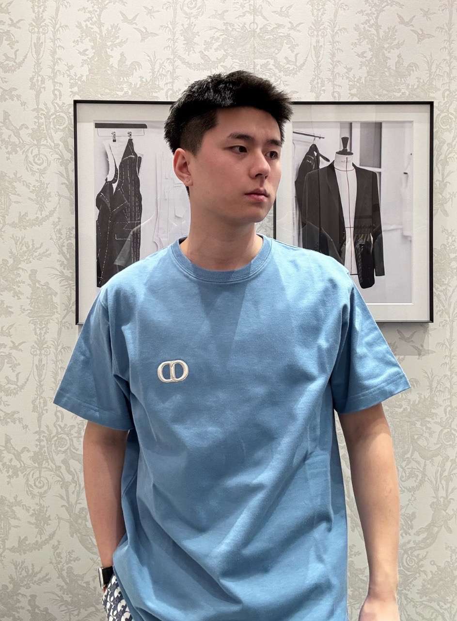 디올(DIOR) 톤온톤 자수 반팔 티셔츠 상의 의류