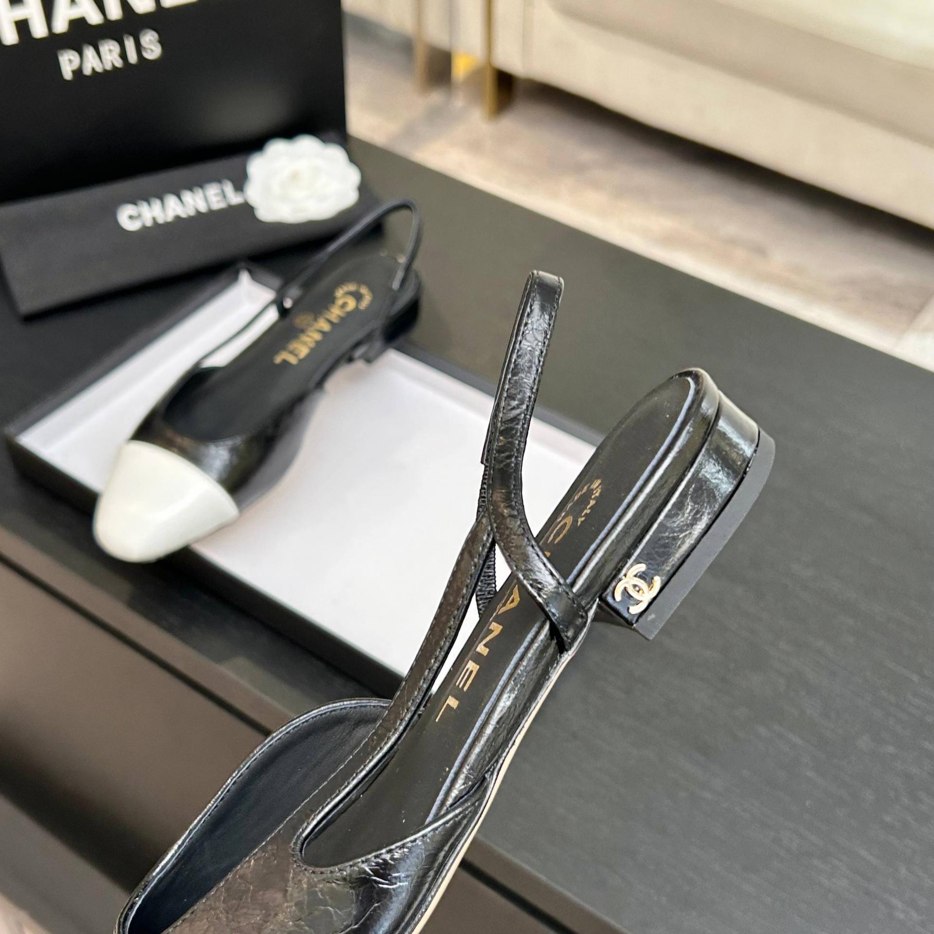 샤넬(CHANEL) 투톤 슬링백 로우힐 신발