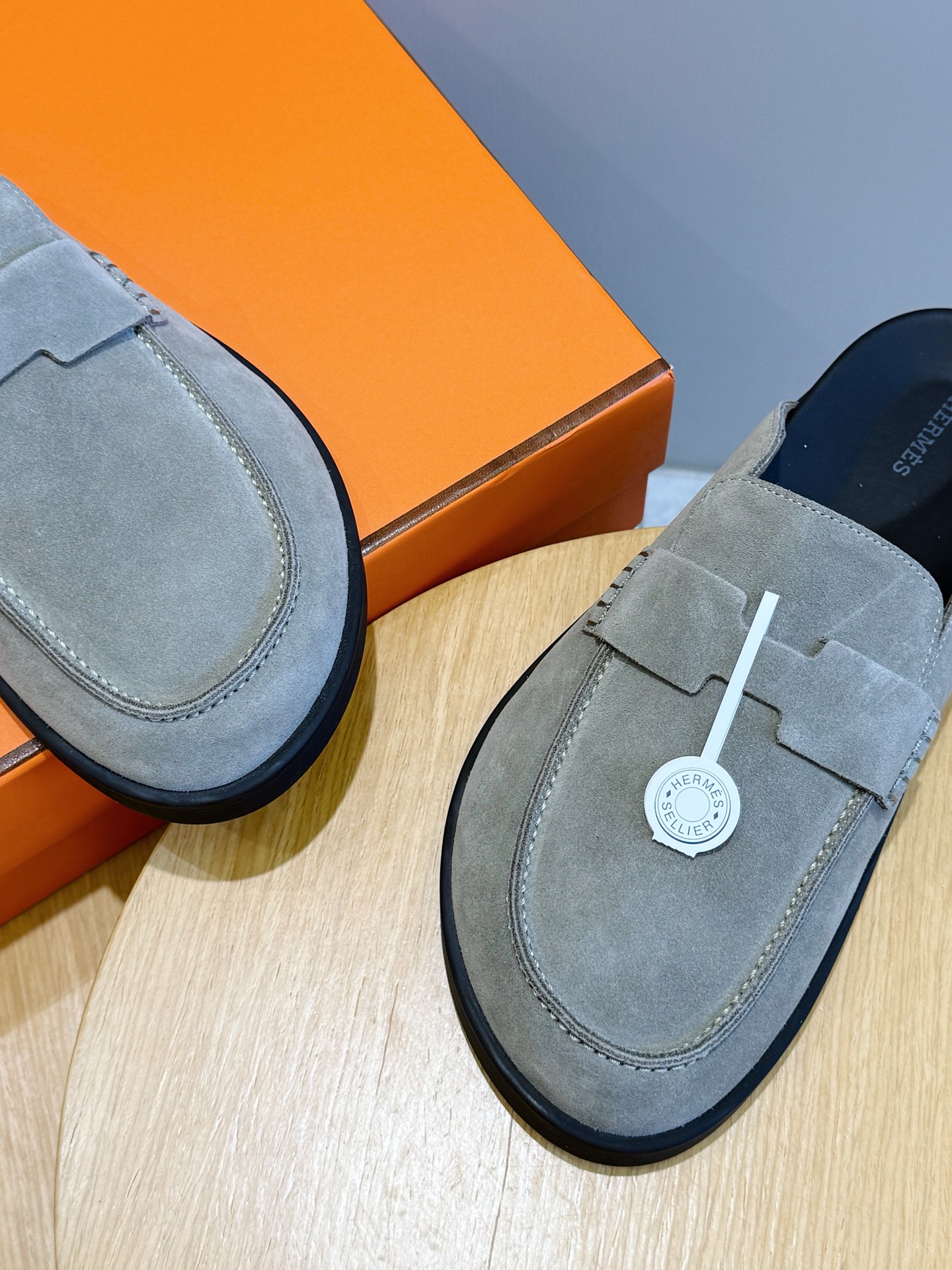 Hermes 에르메스 H 로고 스웨이드 뮬 슬리퍼 신발
