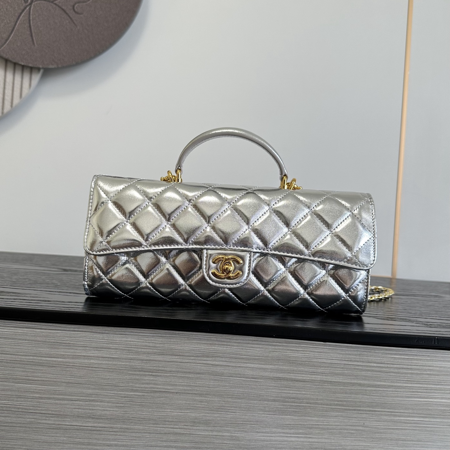 CHANEL 샤넬 26A 시리즈 탑핸들 체인 플랩 백 가방