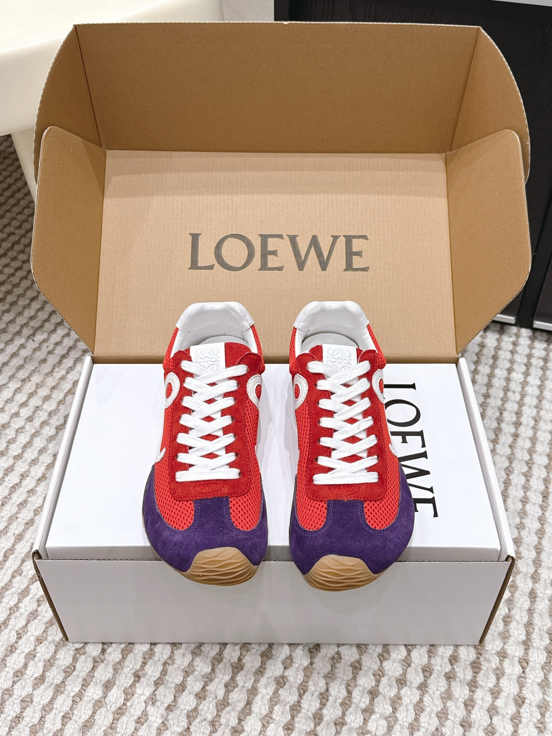 로에베(LOEWE) 스웨이드 메시 러너 스니커즈 신발