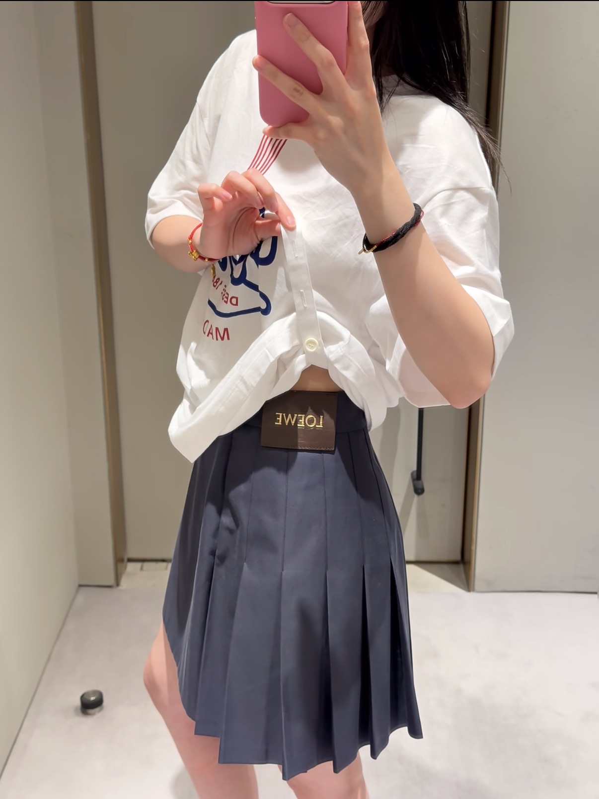 [Loewe] 로에베 26SS 비대칭 레더 버클 플리츠 스커트 치마 의류