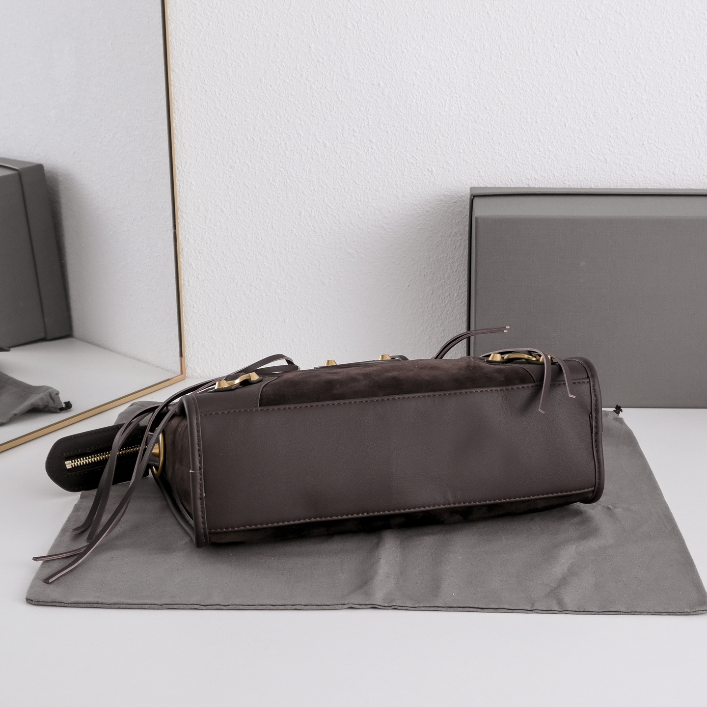 BALENCIAGA 발렌시아가 Le City 르 시티 스웨이드 컴비네이션 카프스킨 모터사이클 백 (스몰 / 브라운) 가방