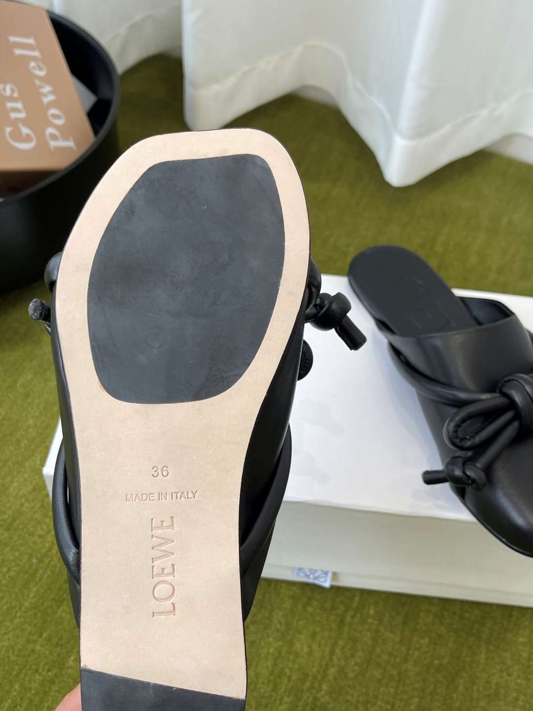 로에베(LOEWE) 매듭 스트랩 백리스 슬리퍼 신발